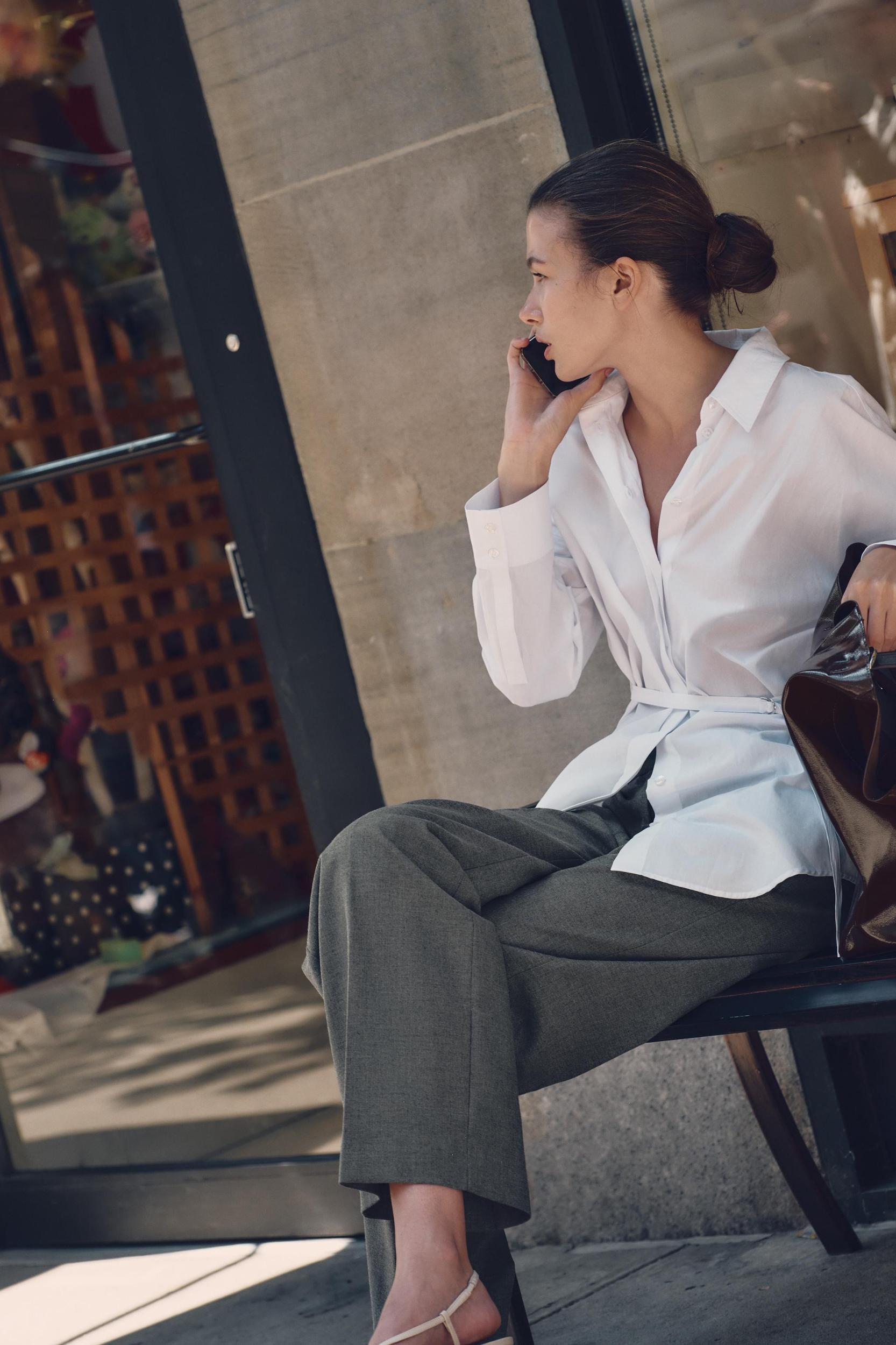 BELTED POPLIN SHIRT Product Image