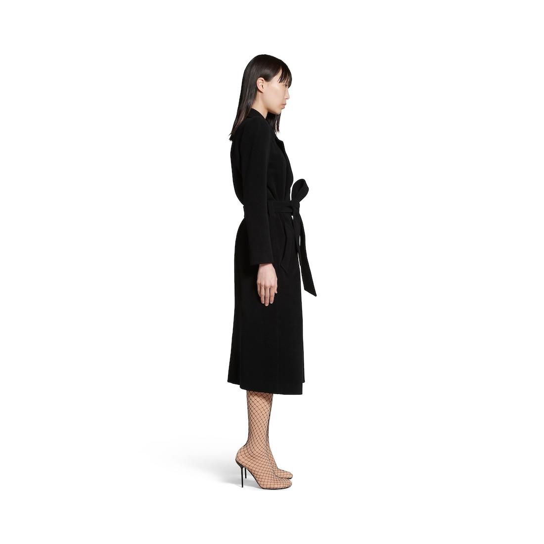 Women's Round Shoulder Fitted Coat in Black Product Image