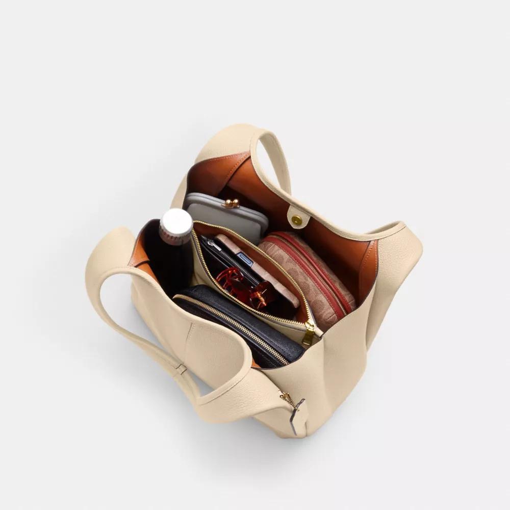 Lana Shoulder Bag Product Image