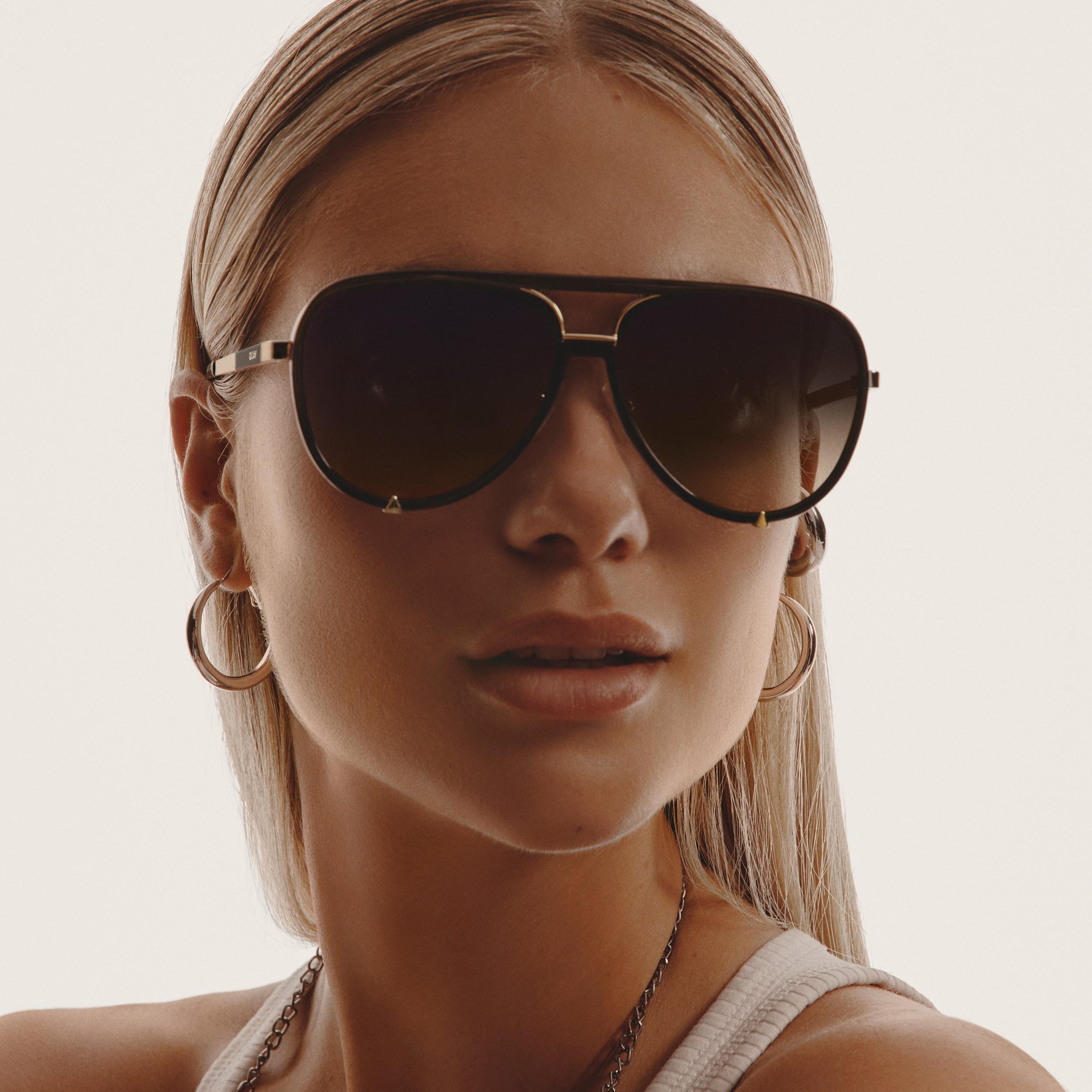 HIGH PROFILE Female Product Image