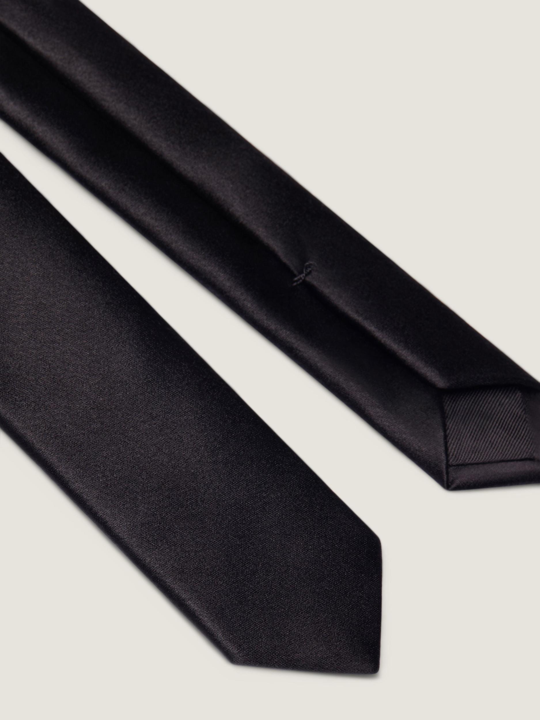 Tie in silk Product Image