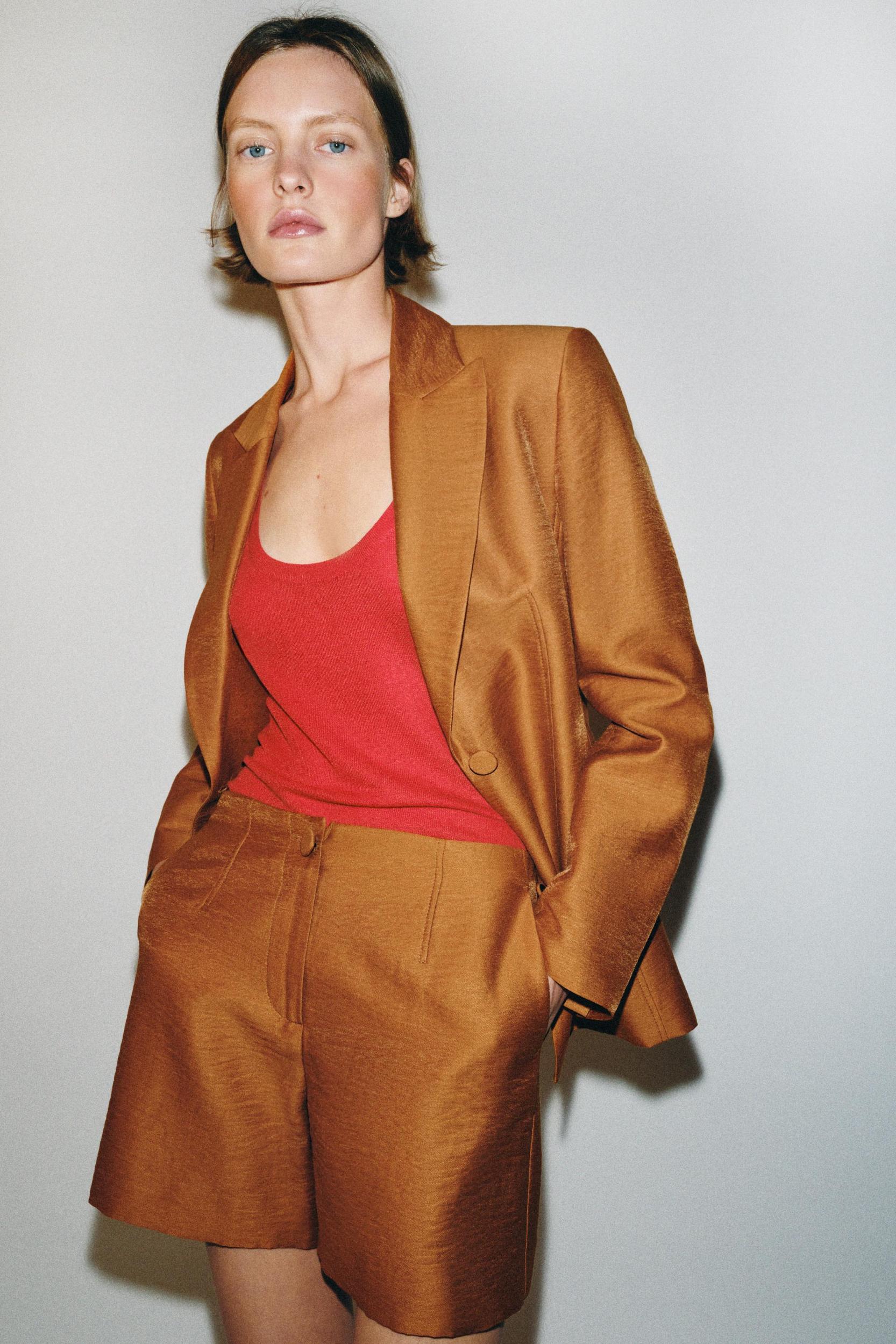 LINEN BLAZER WITH COVERED BUTTONS Product Image