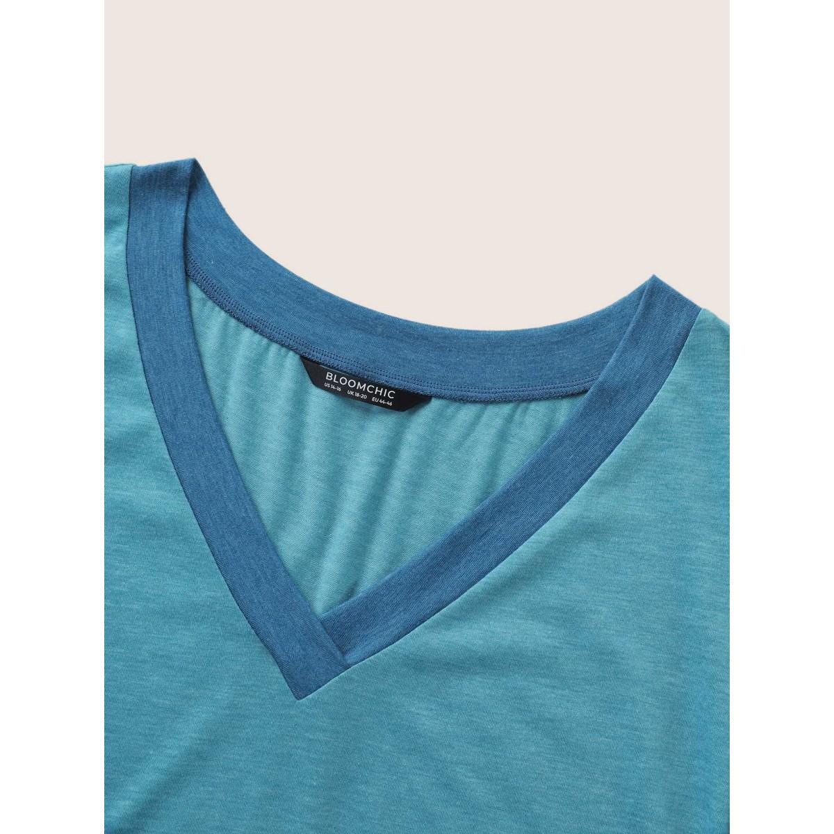 Plus Size Contrast Patchwork Button Detail T-shirt LightBlue Women Casual Contrast Plain V-neck Everyday T-shirts BloomChic 14-16/1X Product Image