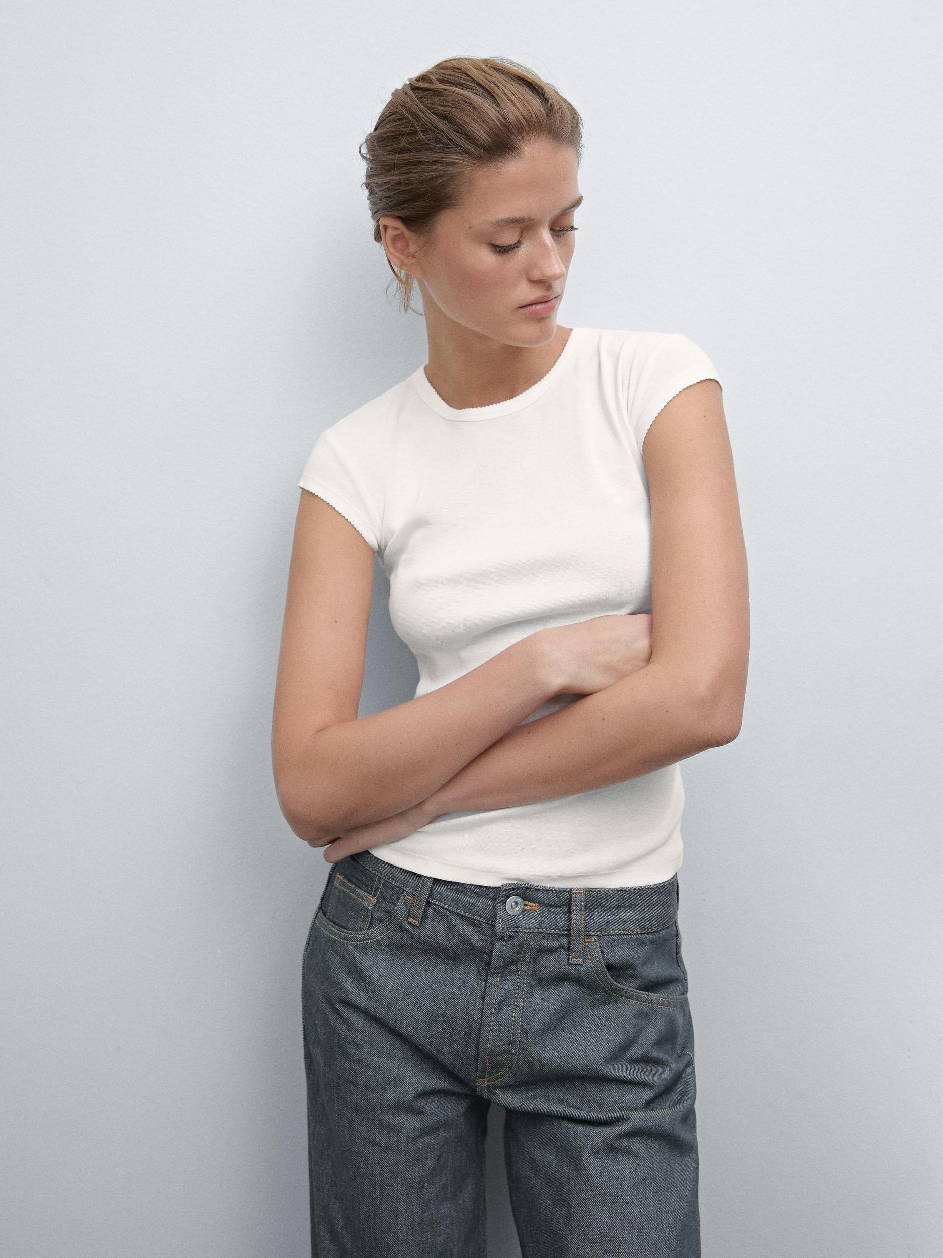 Short sleeve T-shirt with trim details Product Image