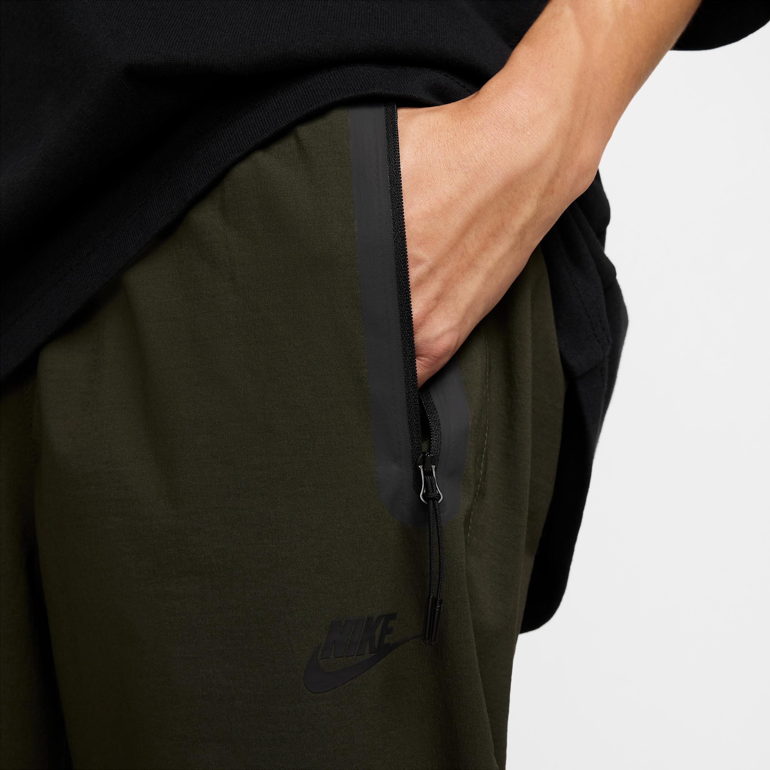 Nike Mens Tech Woven Pants | HM8241-451 Product Image