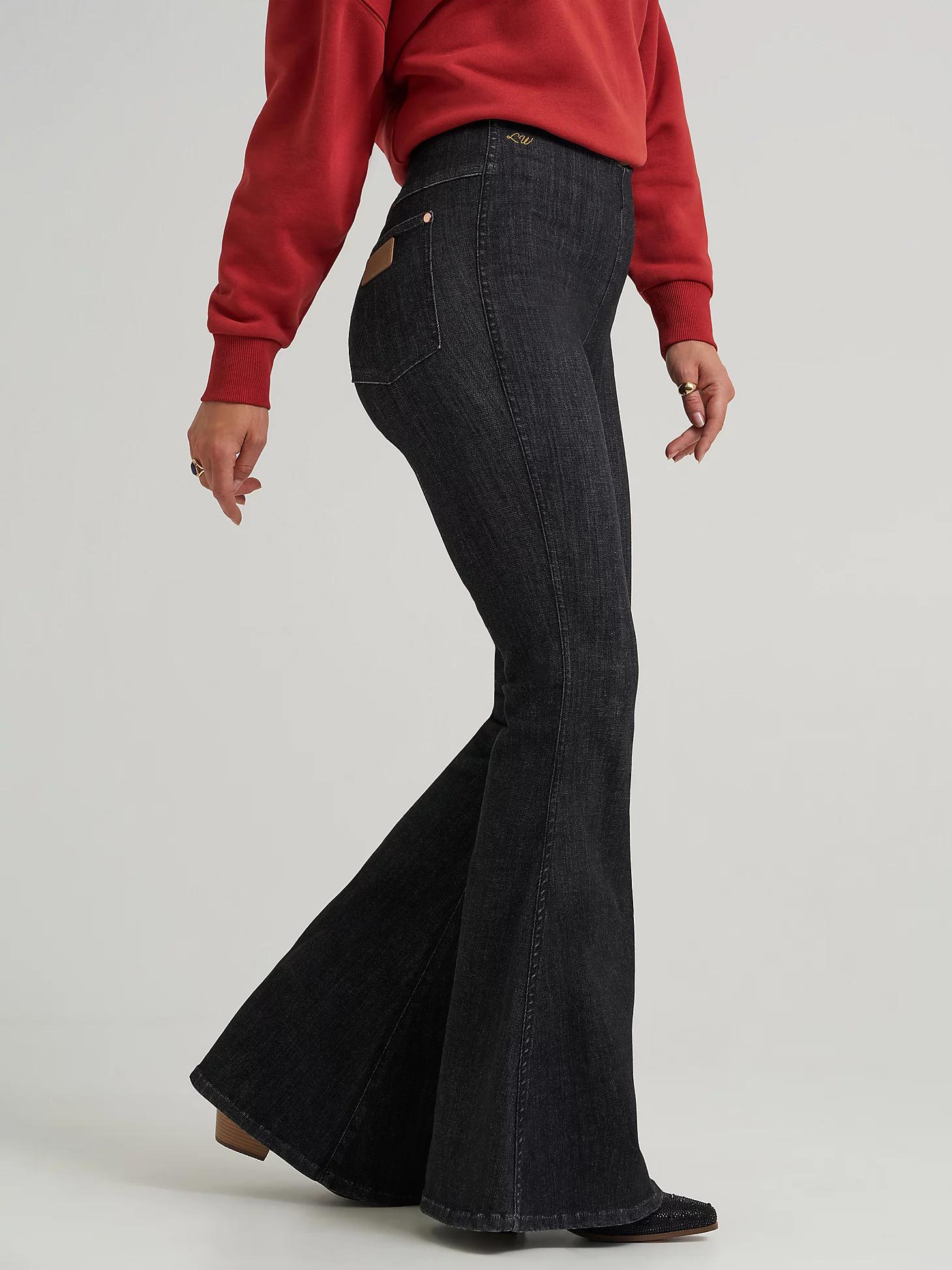 Wrangler x Lainey Wilson Pull On Bell Bottoms | Women's JEANS | Wrangler® Product Image