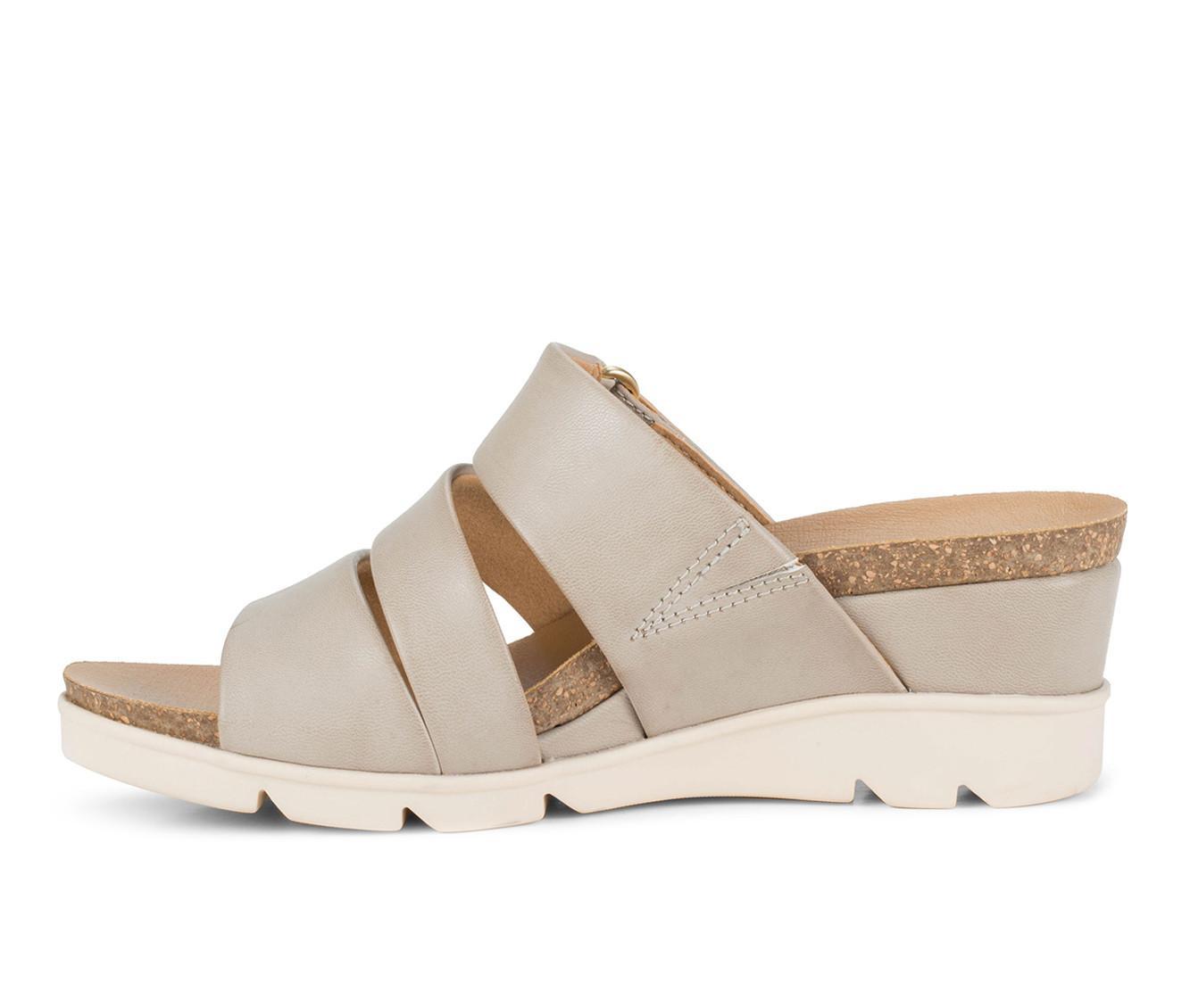Women's Baretraps Michi Wedges Product Image