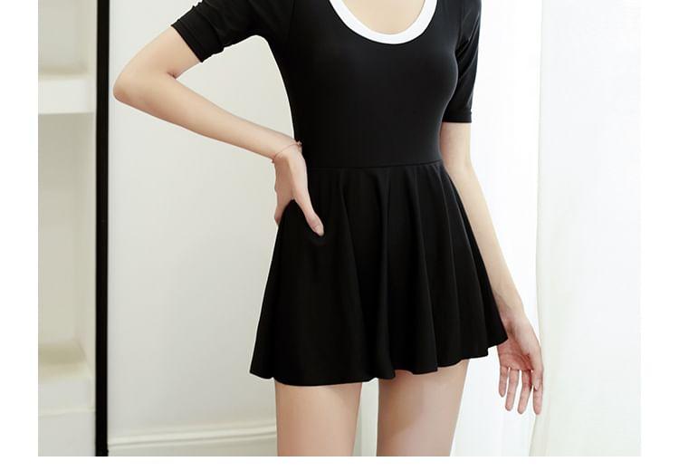 Short Sleeve Scoop Neck Contrast Trim Swimdress Product Image
