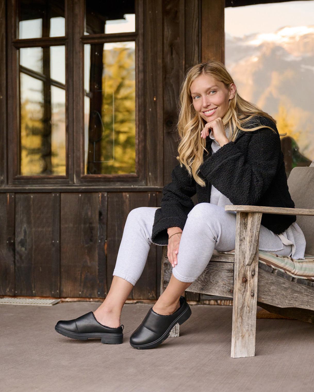 Vista Clog Metatarsal Female Product Image