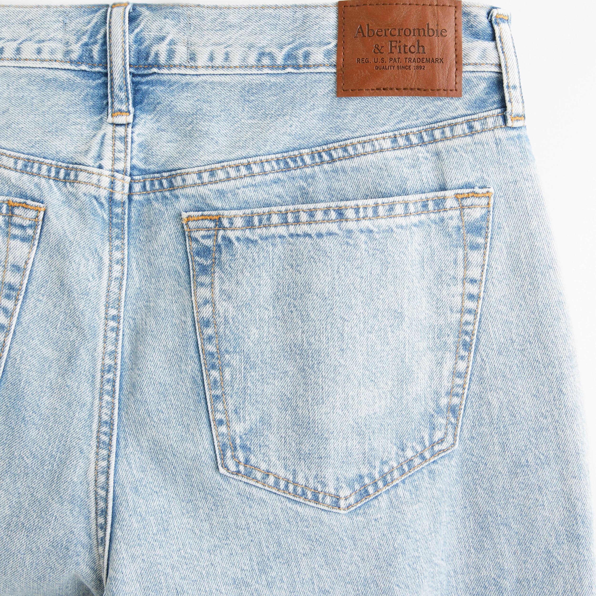 Lightweight Loose Jean Product Image
