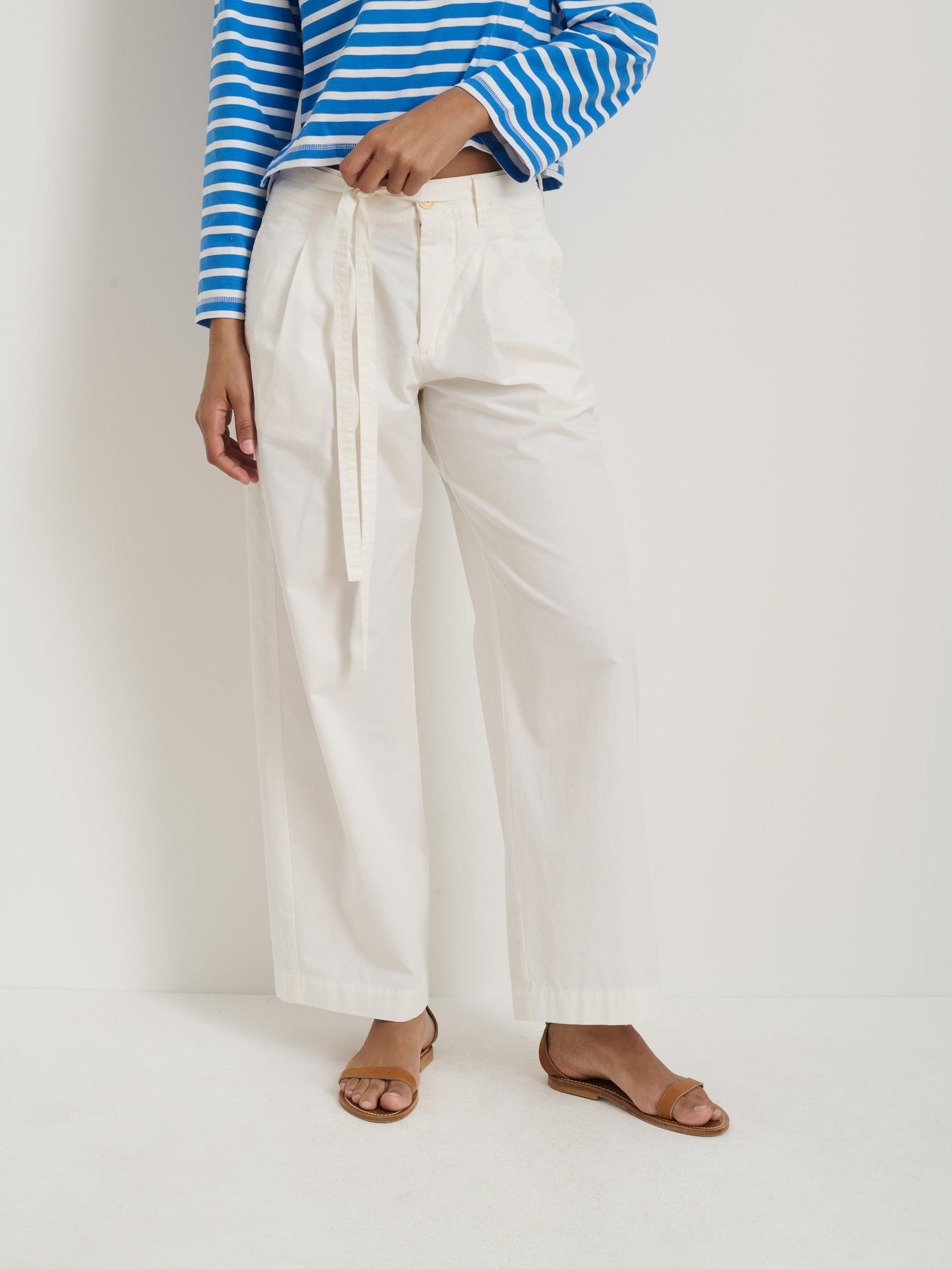 Ina Pleated Pant In Summer Twill Product Image