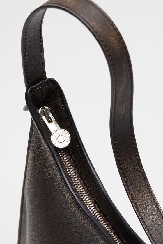 Platt shoulder bag Product Image