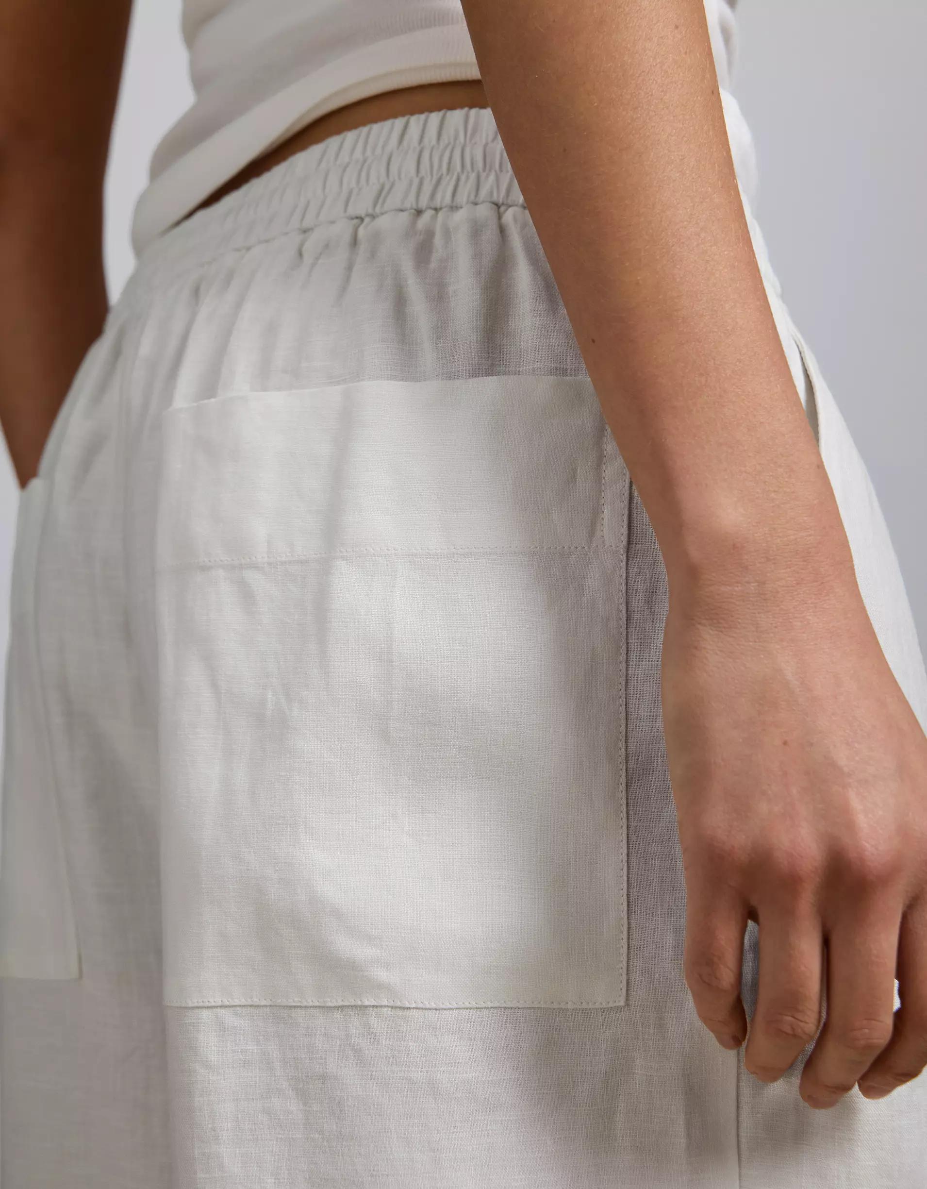 AE77 Premium Pull-On Linen Pant Product Image