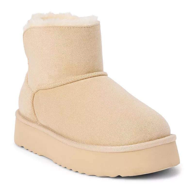Beach Womens Yukon Shearling Boot Faux Furr Product Image