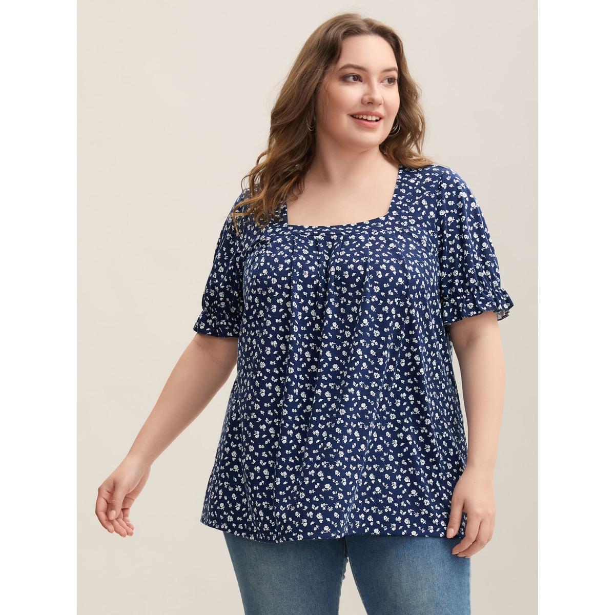 Plus Size Ditsy Floral Print Square-Neck T-Shirt Indigo Women Casual Pleated Natural Flowers Square Neck Everyday-Casual T-shirts BloomChic 26/4X Product Image