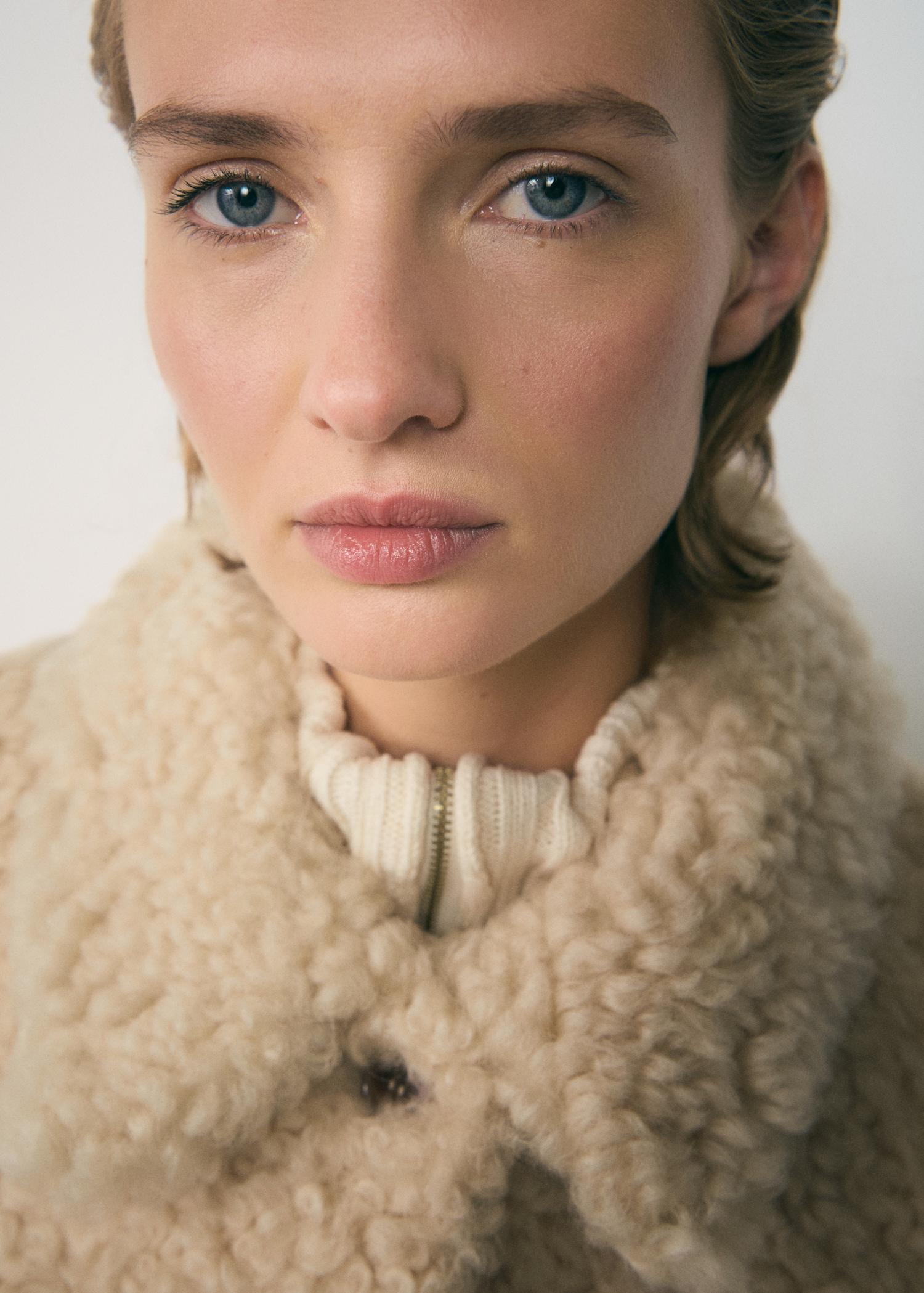 Shearling leather coat - Women | MANGO USA Product Image