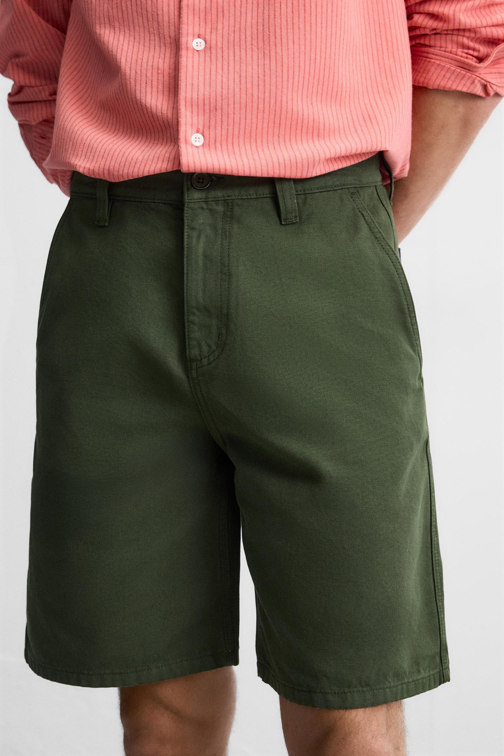 WASHED TEXTURED SHORTS Product Image