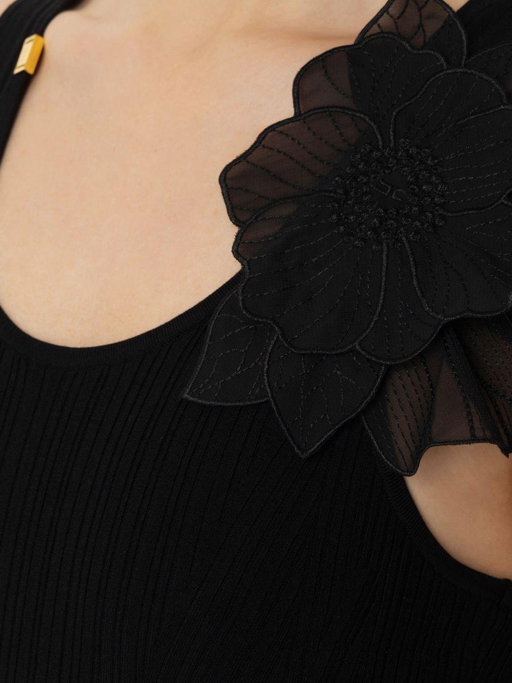 ribbed flower-embellished top Product Image