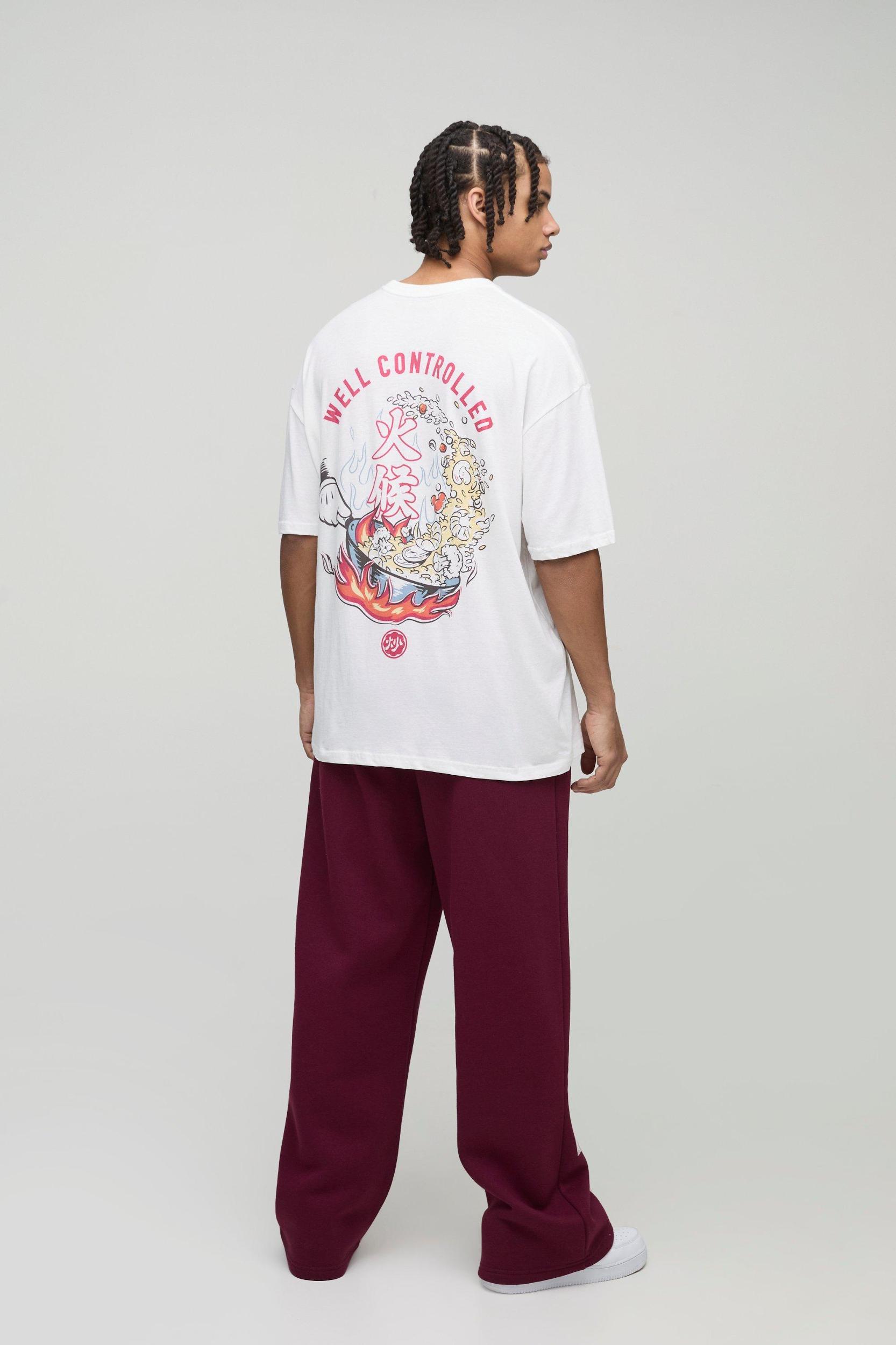 Oversized Disney Mickey Mouse License T-Shirt | boohooMAN USA Product Image