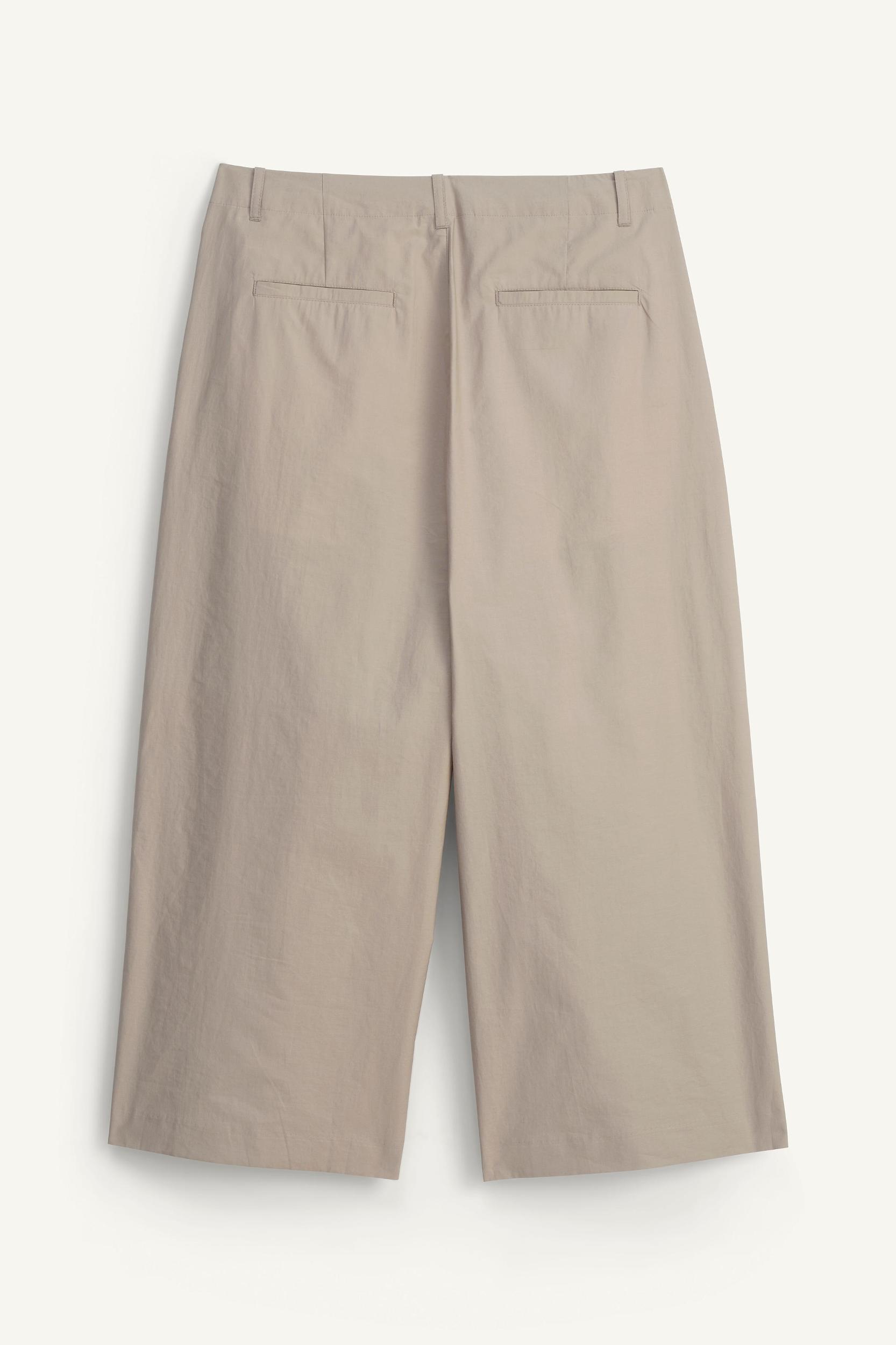LIMITED EDITION PLEATED PANTS Product Image