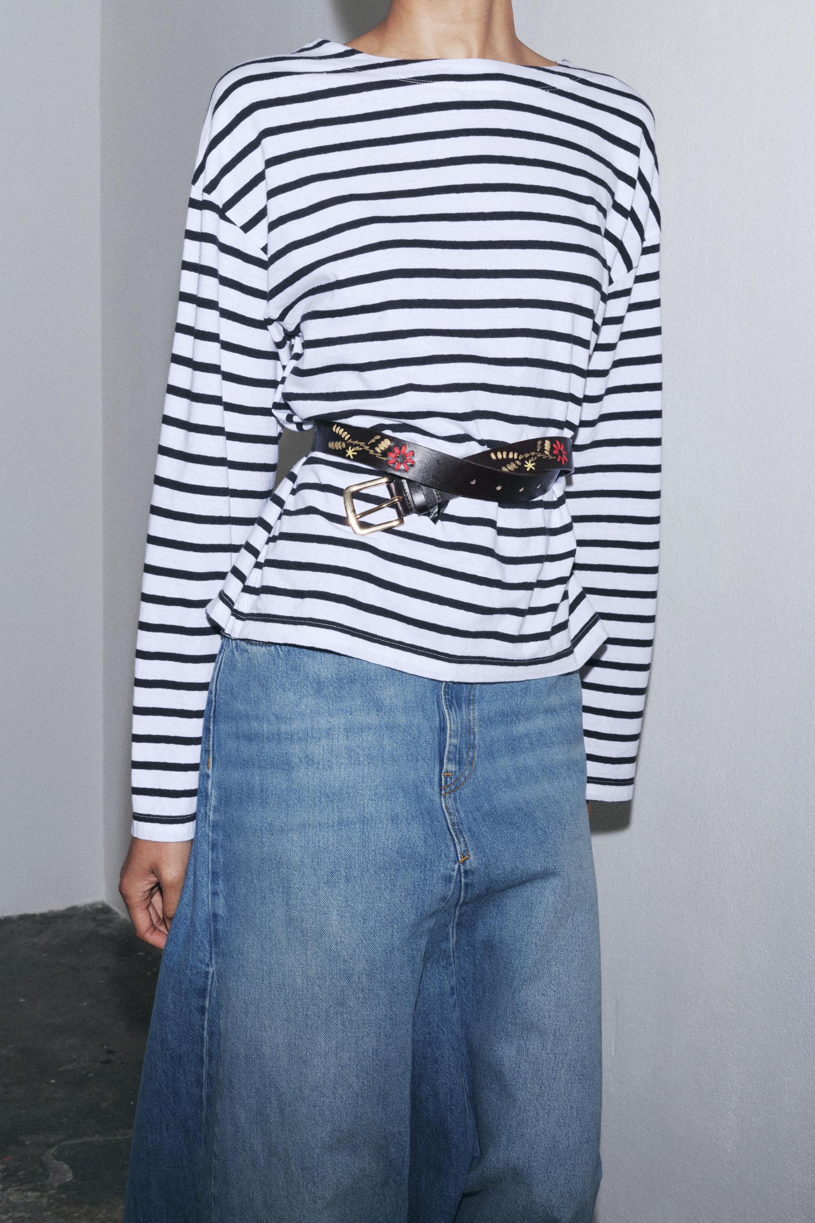 STRIPED LONG SLEEVE T-SHIRT Product Image