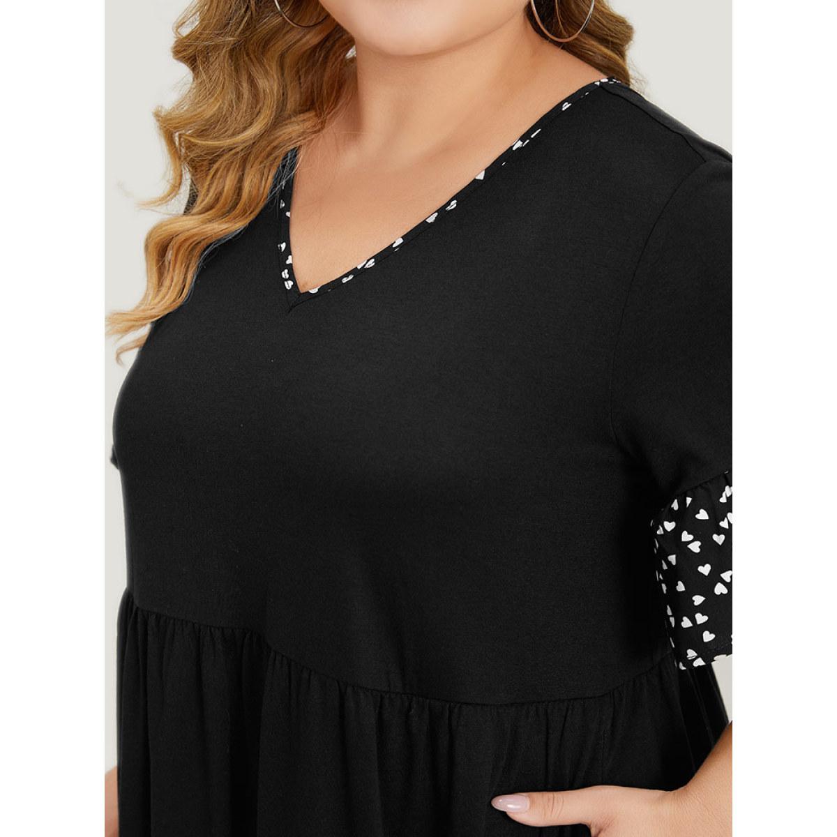 Plus Size Supersoft Essentials Heart Print Patchwork Flutter Trim Dress Black Women Casual Gathered V-neck Short sleeve Curvy Midi Dress BloomChic 28/5X Product Image
