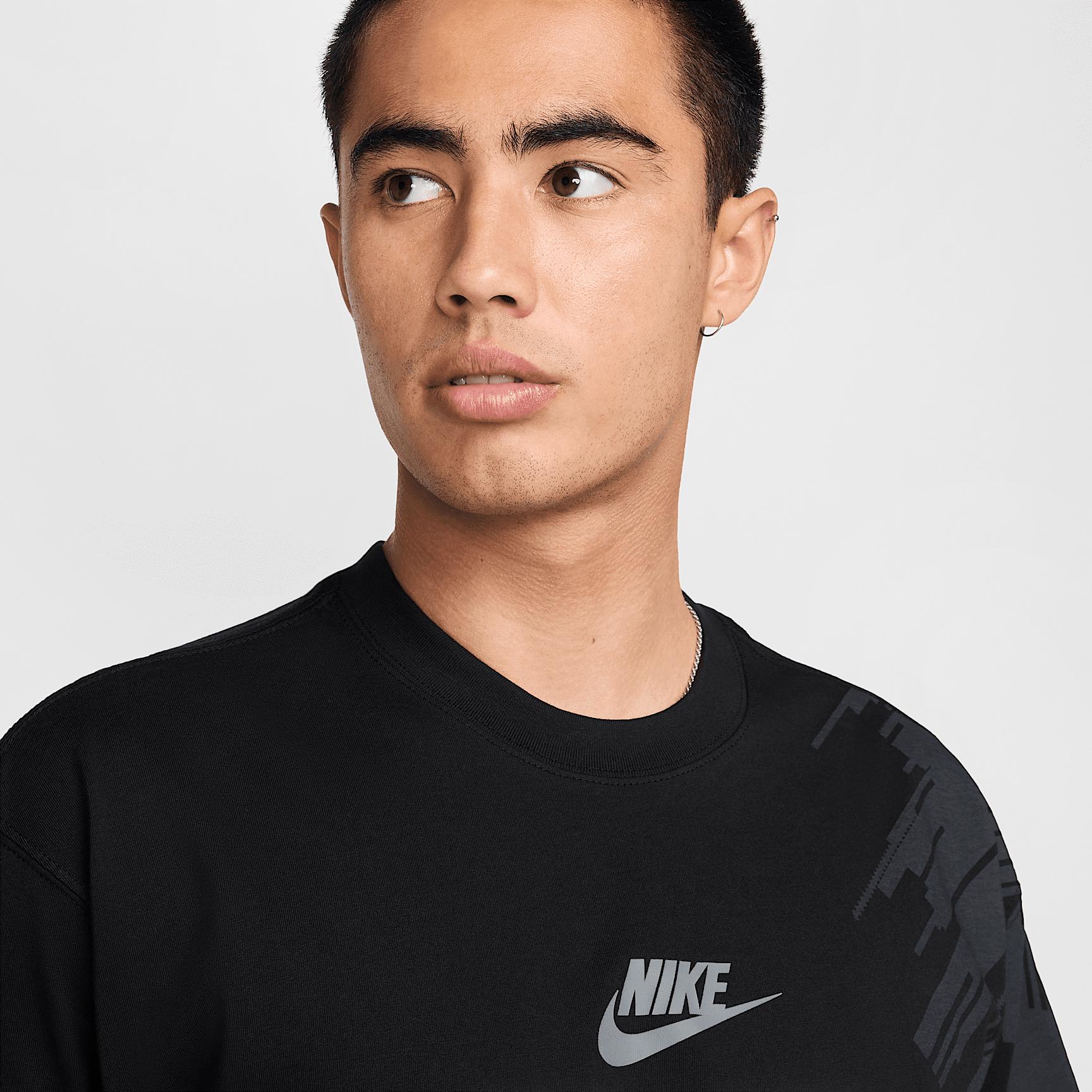 Nike Men's Max90 Soccer T-Shirt Product Image