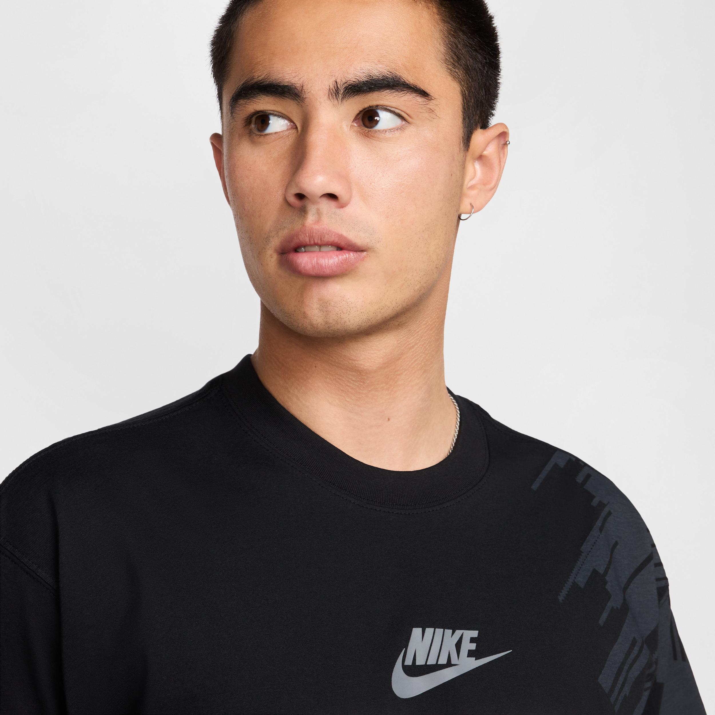 Nike Men's Max90 Soccer T-Shirt Product Image