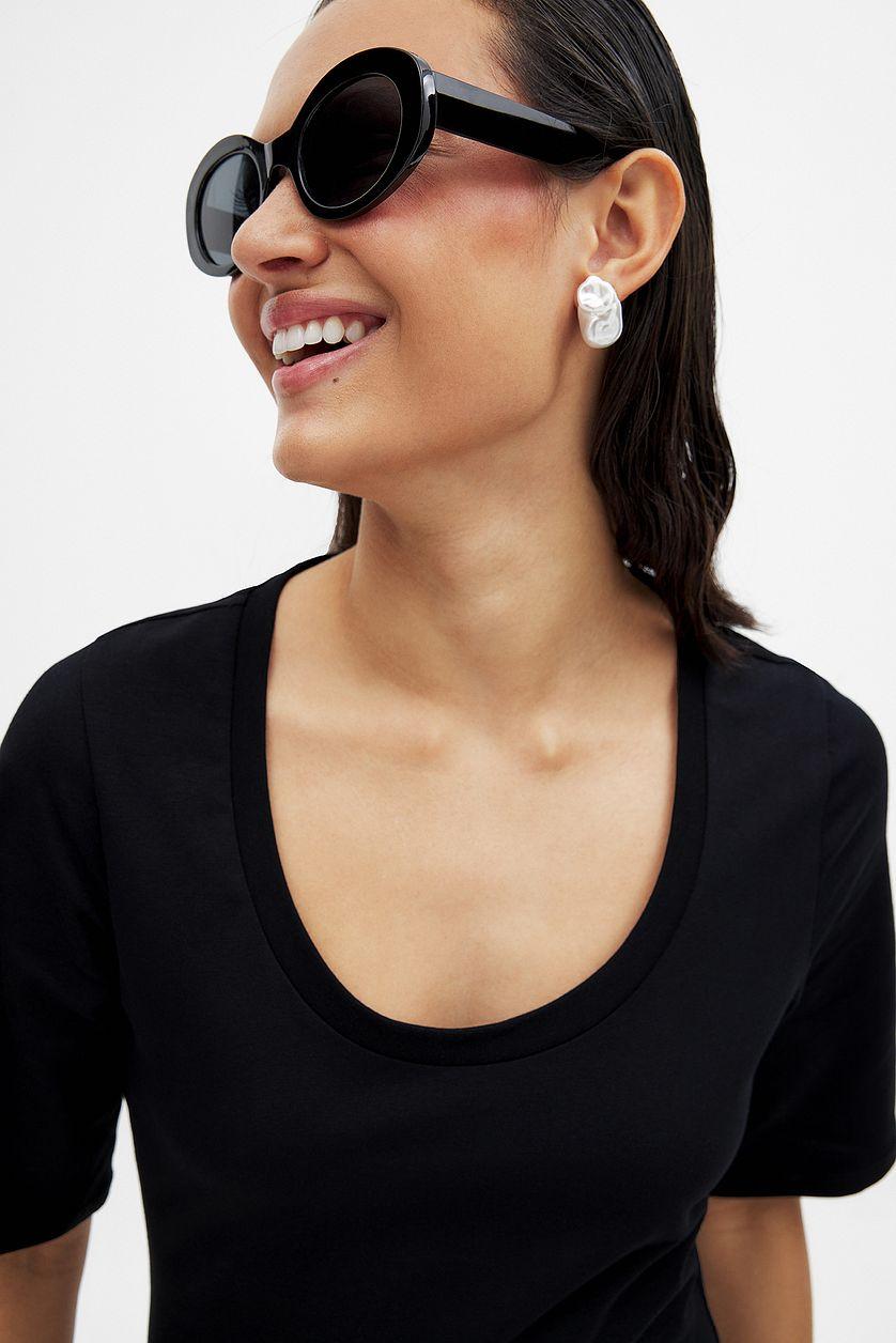 U-Neck Tee Product Image