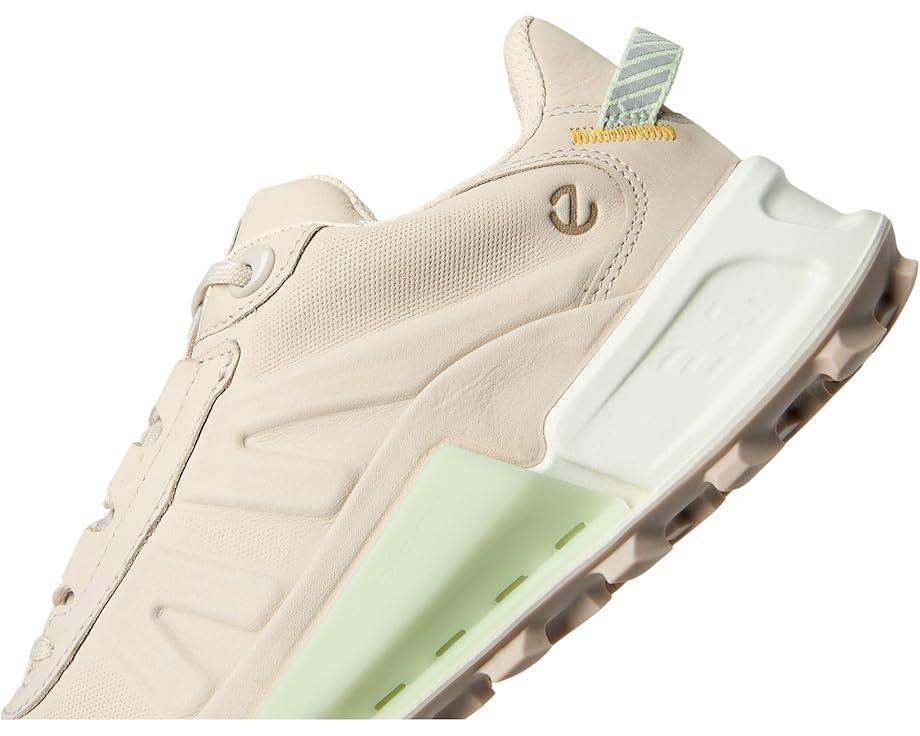 Ultra Terrain Low Hiking Shoe Product Image