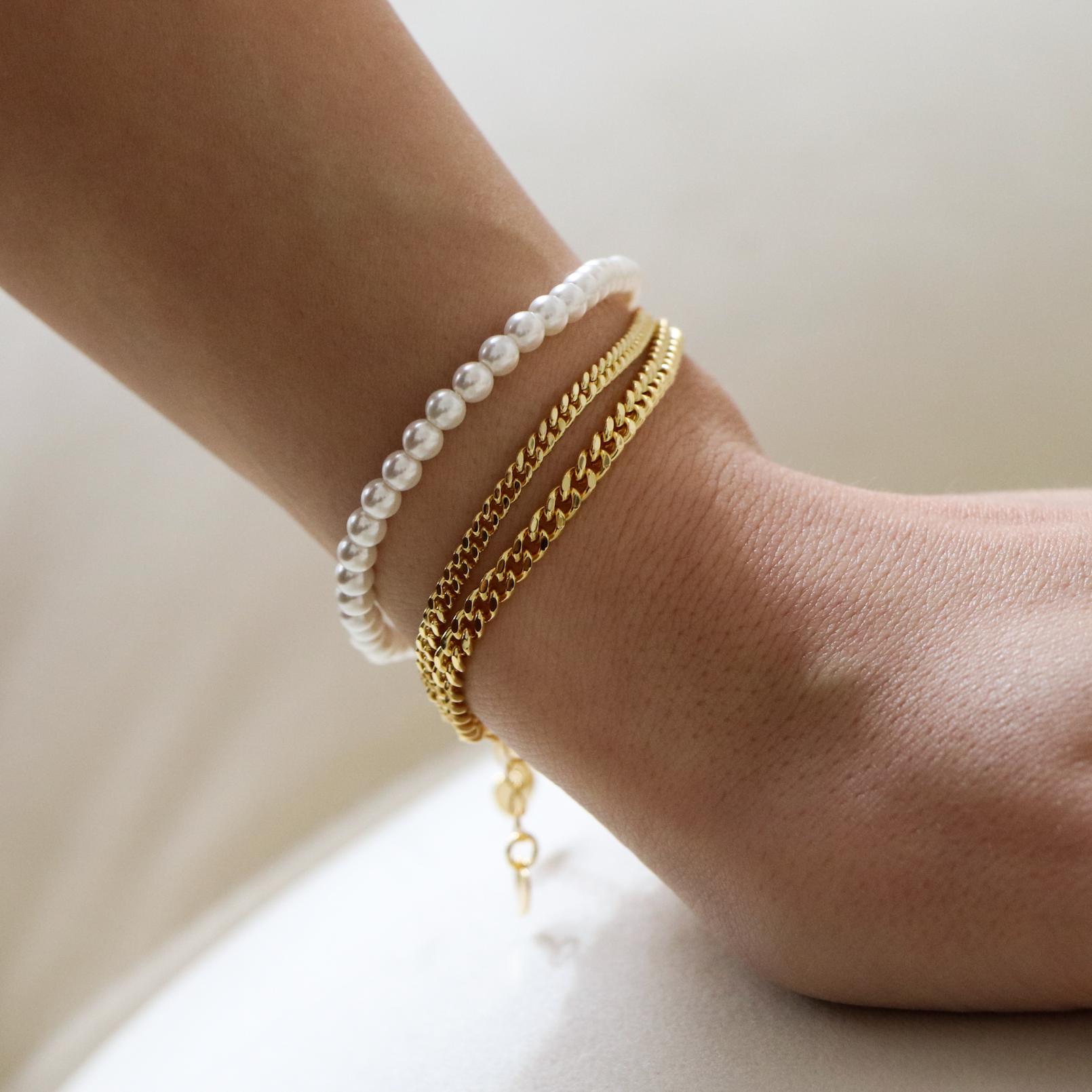 Girly Pearly Bracelet Product Image
