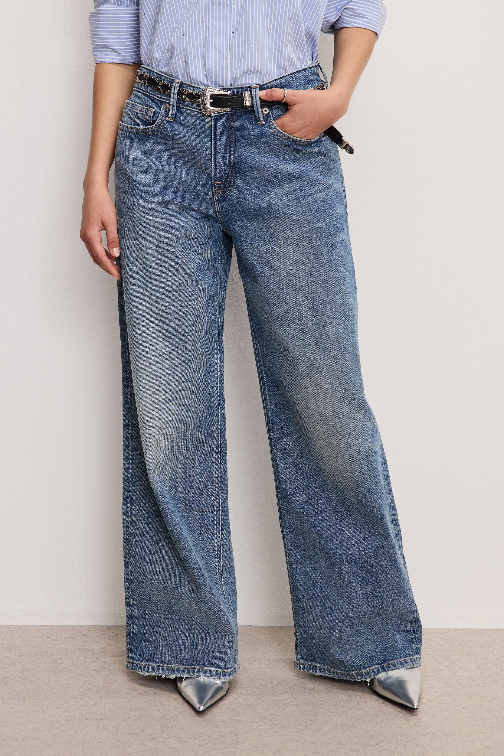 GOOD EASE PETITE RELAXED JEANS | INDIGO575 Product Image