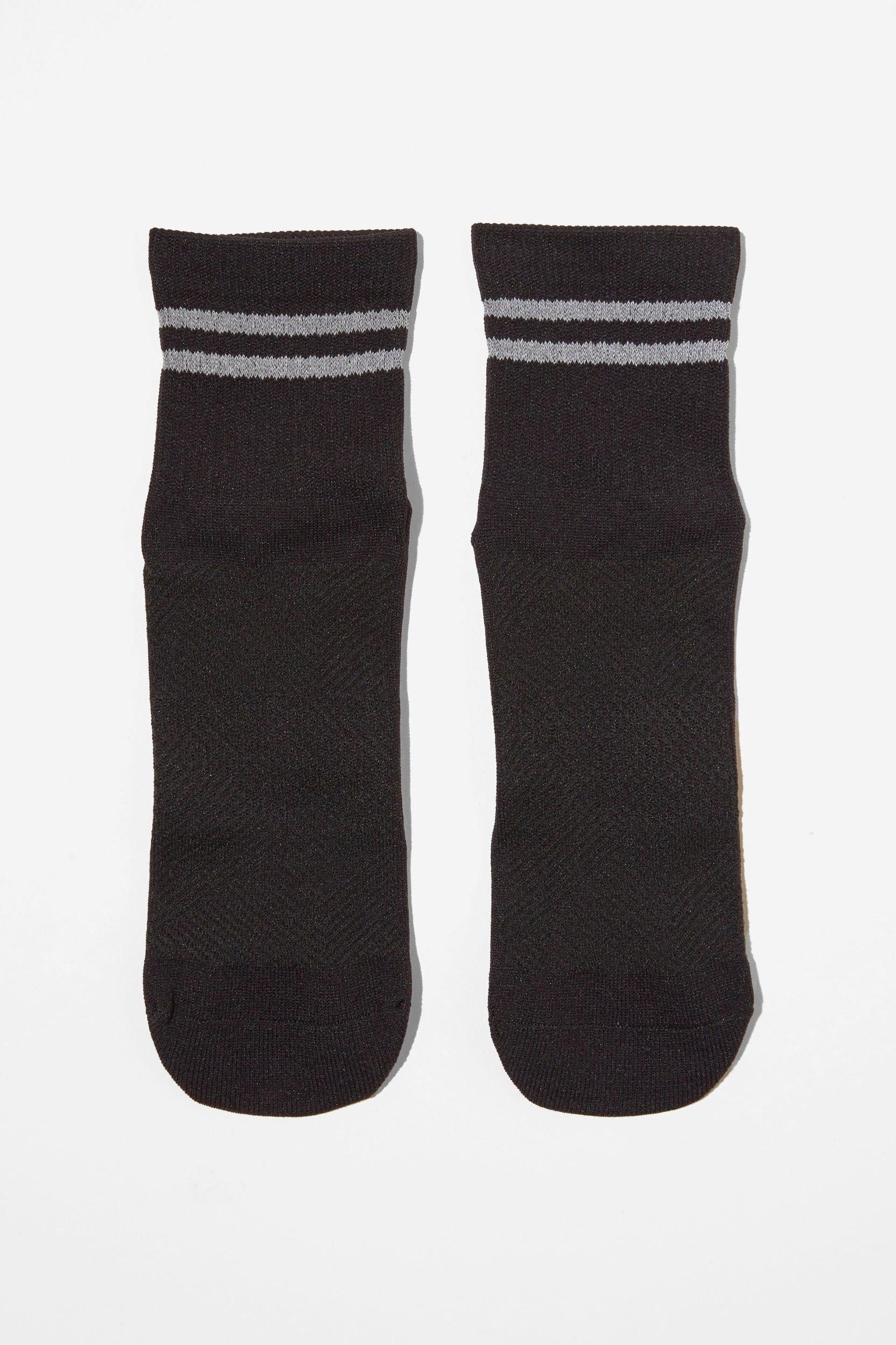 Performance Mid Crew Running Sock Product Image