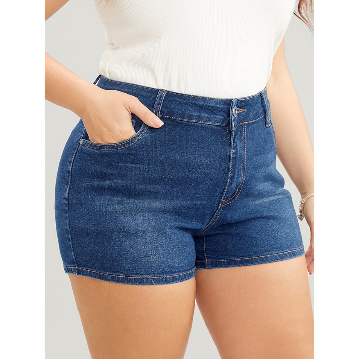 Plus Size Skinny Very Stretchy High Rise Dark Wash Contrast Denim Shorts Women Blue Casual Plain High stretch Pocket Jeans BloomChic 28/5X Product Image