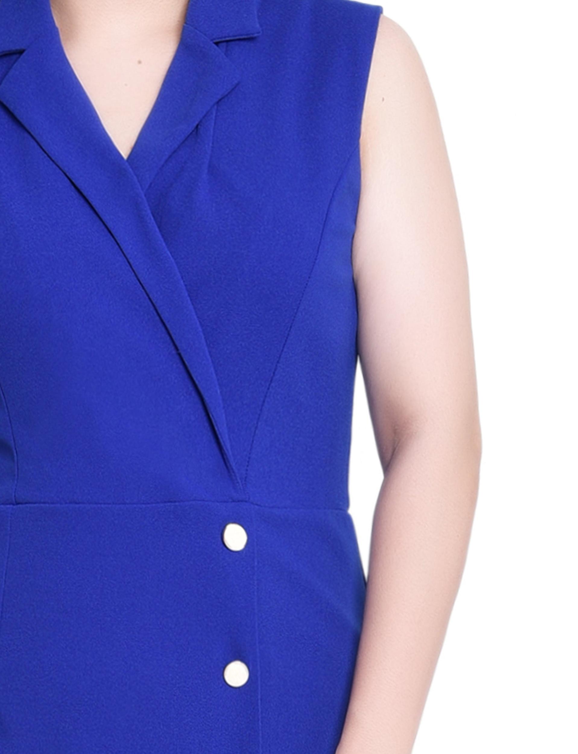 Royal Sleeveless Suit With Pleated Skirt Product Image