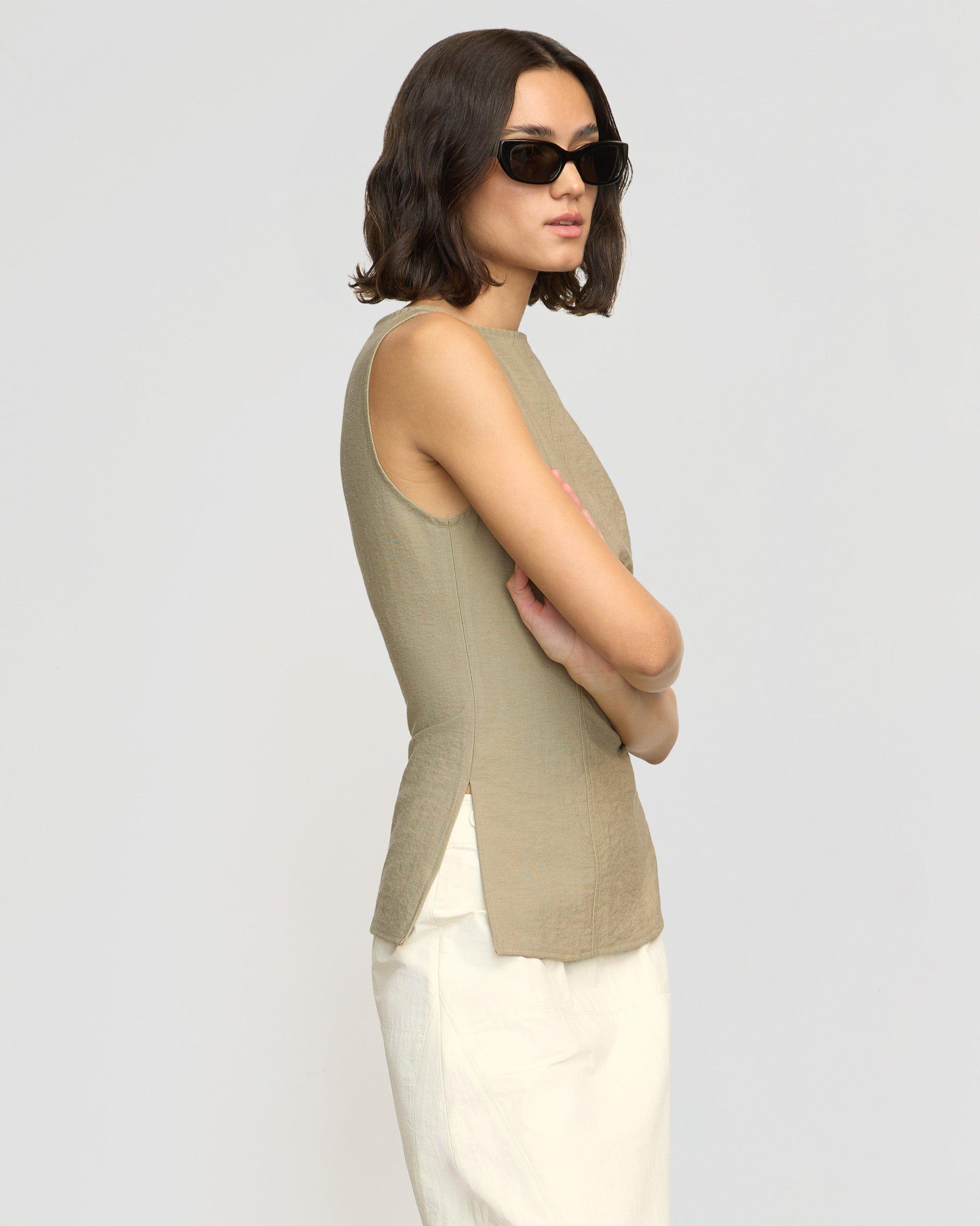 Jeannie Split-Hem Sleeveless Blouse Product Image
