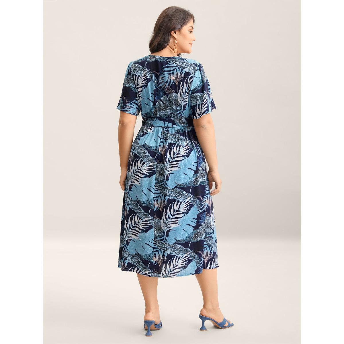Plus Size Tropical Leaf Print Pockets Belted Midi Dress DarkBlue Women Overlap Collar Short sleeve Curvy BloomChic 18-20/2X Product Image
