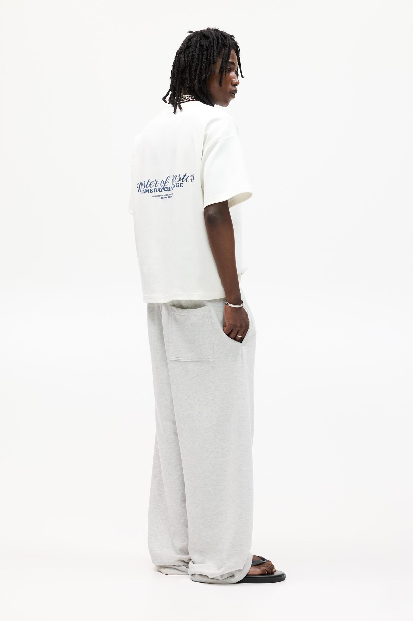 Embroidered short sleeve sweatshirt Product Image