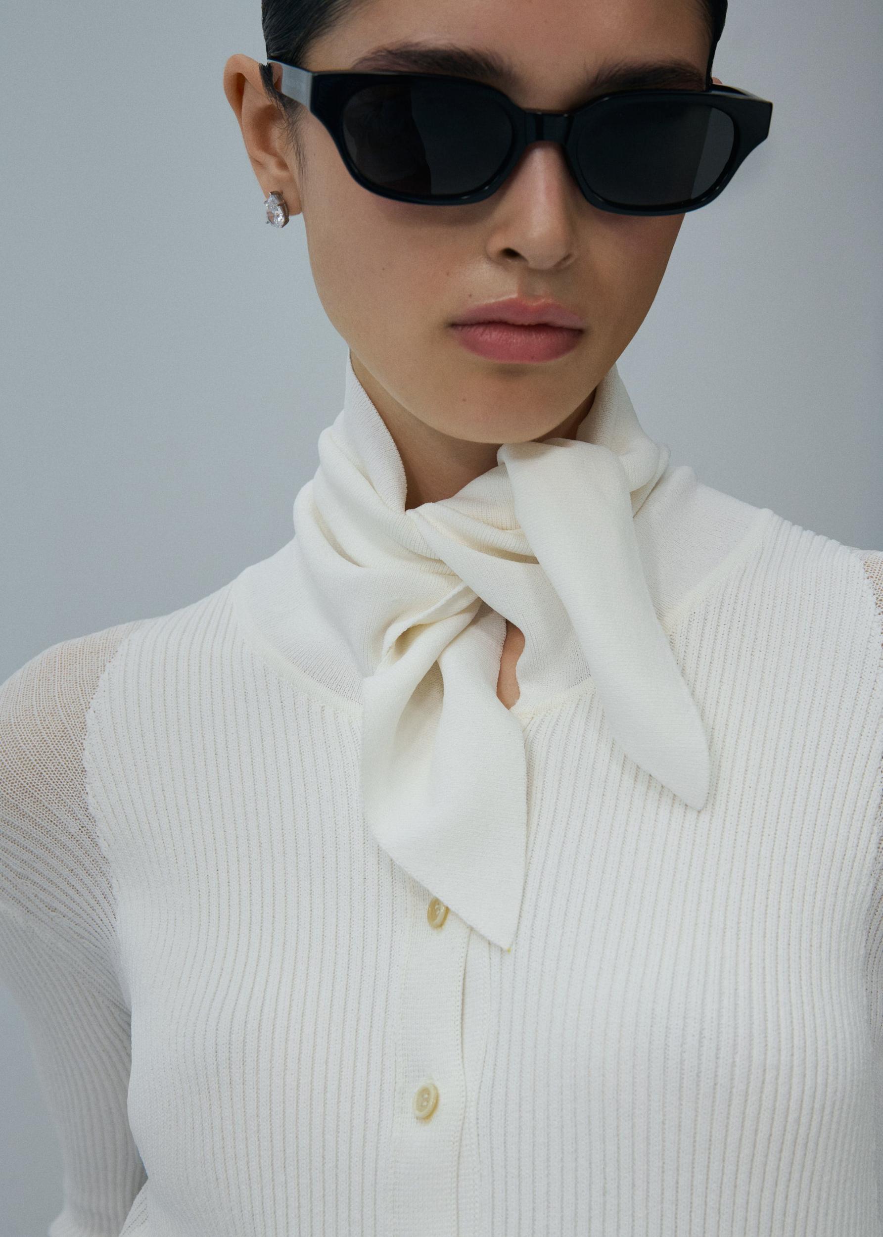 Ribbed cardigan with tie-collar in white Product Image