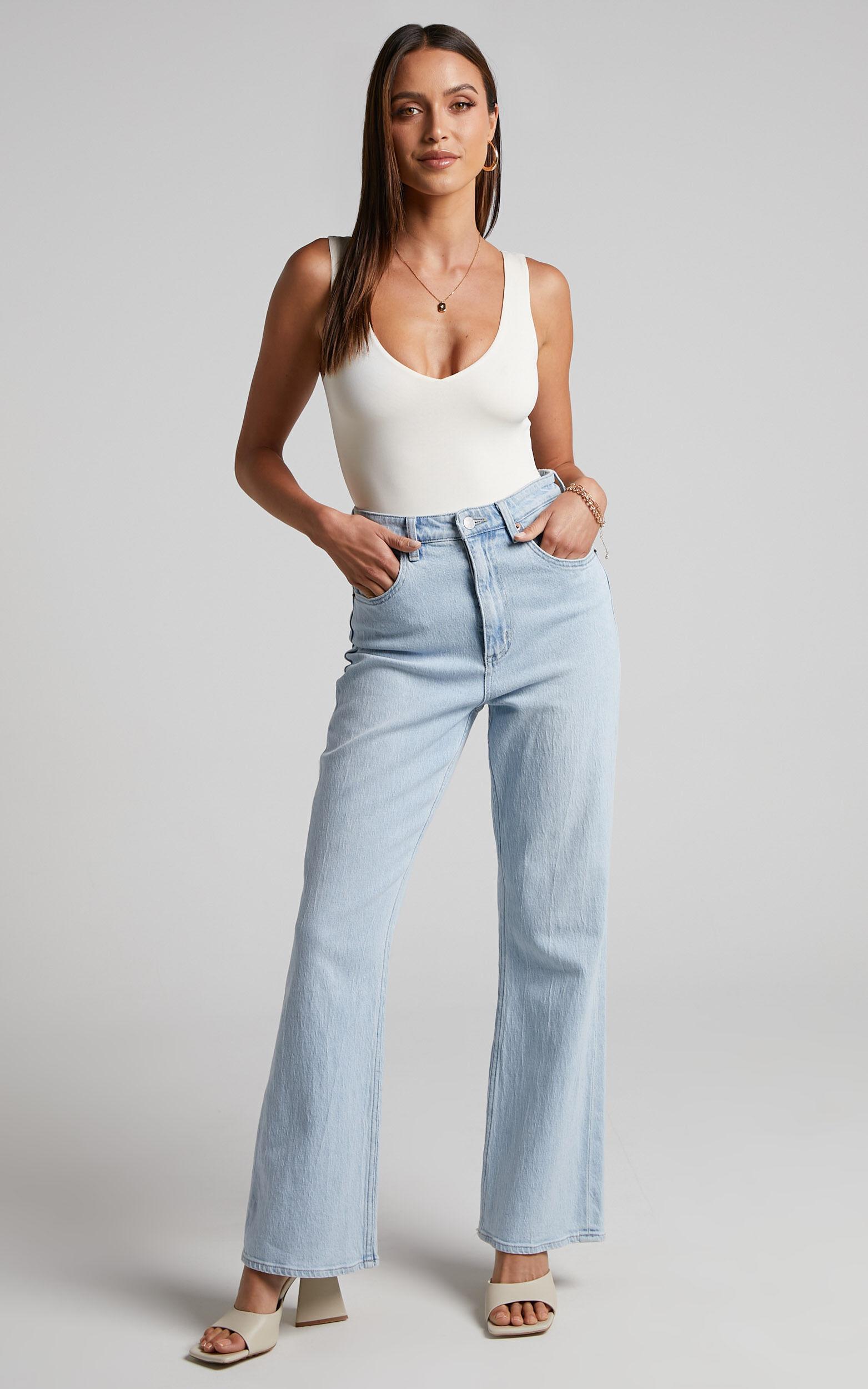 Kerrie Bodysuit - V Neck Bodysuit in Cream Product Image