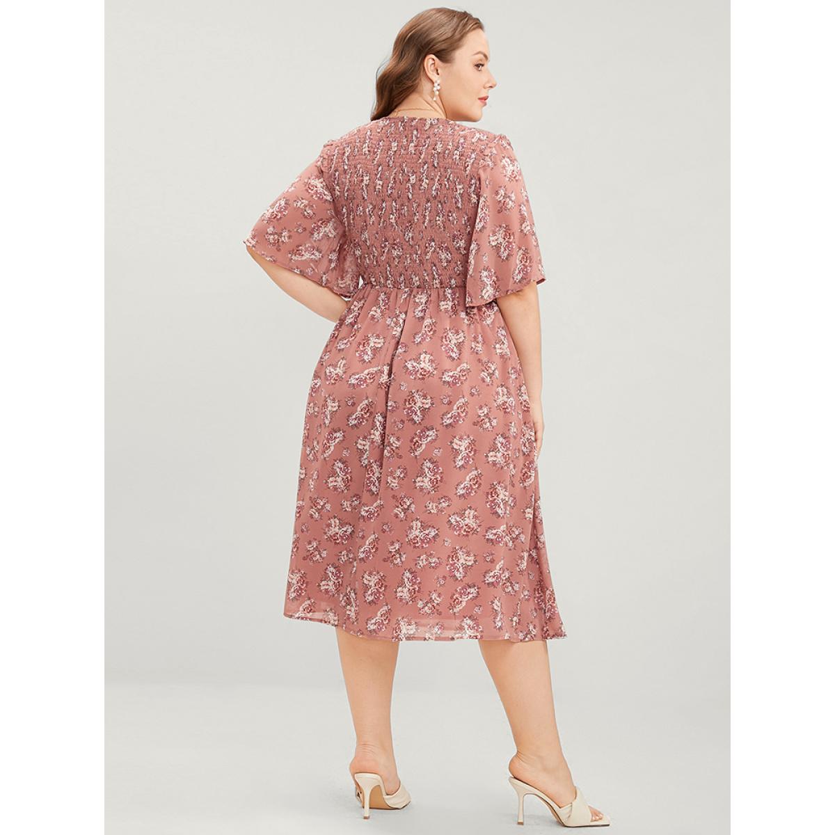 Plus Size Floral Print V Neck Shirred Pocket Ruffle Dress DustyPink Women Elegant Elastic Waist V-neck Half Sleeve Curvy Knee Dress BloomChic 12/L Product Image