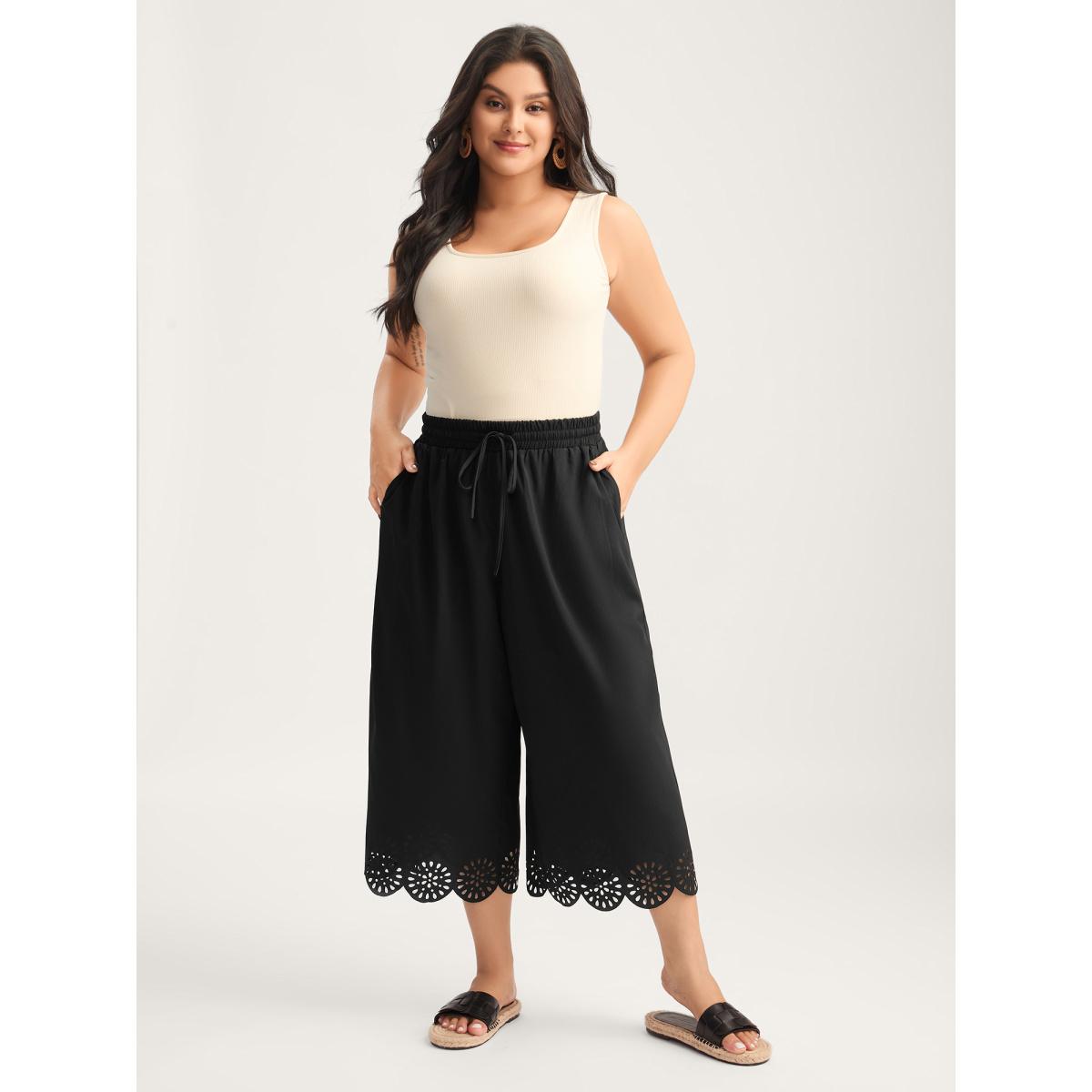 Plus Size Scalloped Hem Laser Cut Wide-Leg Pants Women Black Leisure Wide Leg Mid Rise Casual Pants BloomChic 22-24/3X Product Image