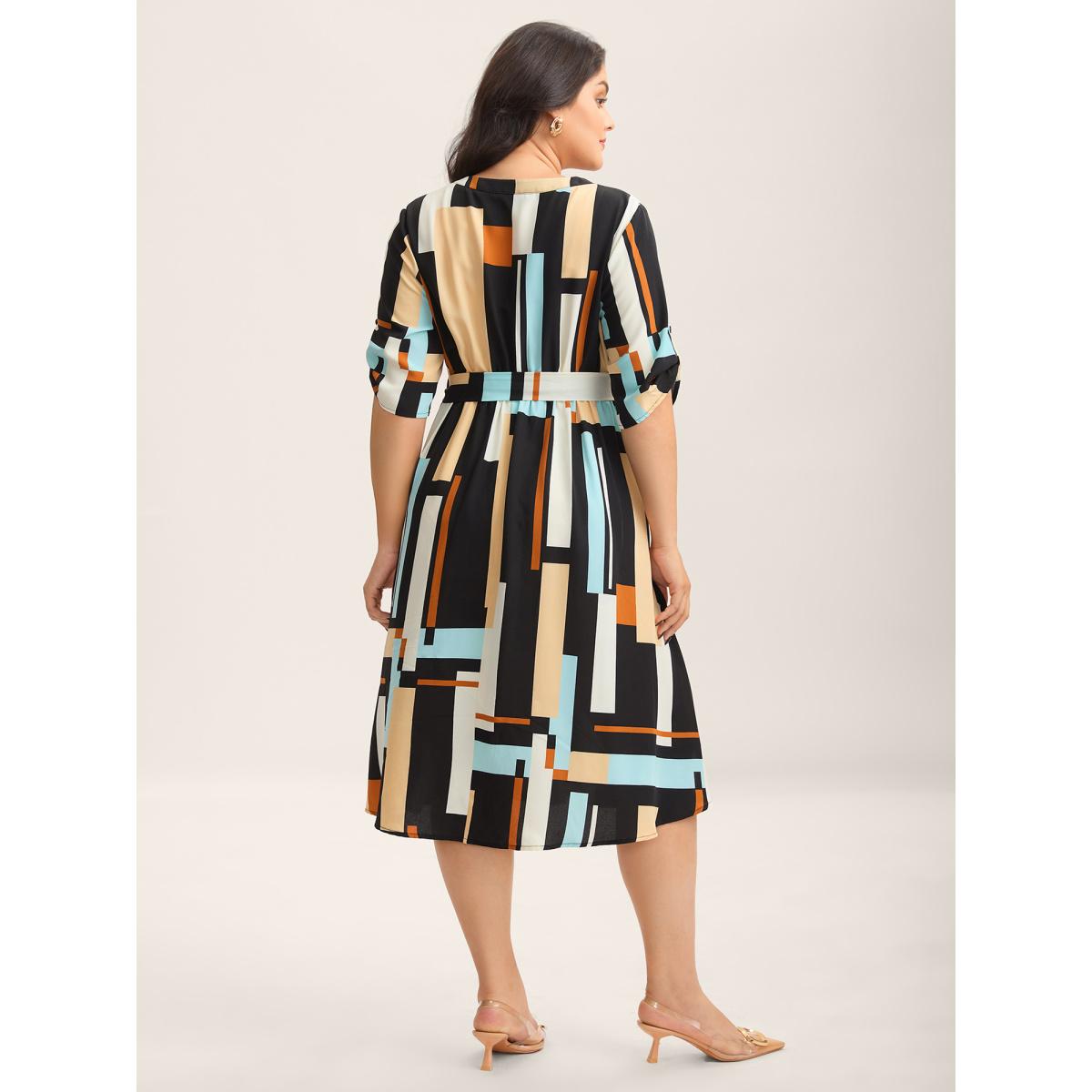 Plus Size Geometric Print Stretchy Waist Belted Midi Dress Emerald Women Flat collar with V-notch Short sleeve Curvy BloomChic 26/4X Product Image