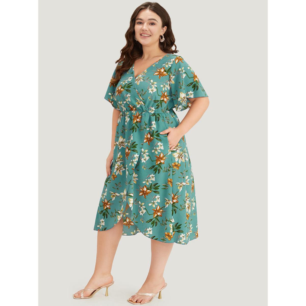 Plus Size Floral Print :Pocket Ruffles Pocket Wrap Hem Dress Emerald Women Elegant Printed V-neck Short sleeve Curvy Midi Dress BloomChic 28/5X Product Image
