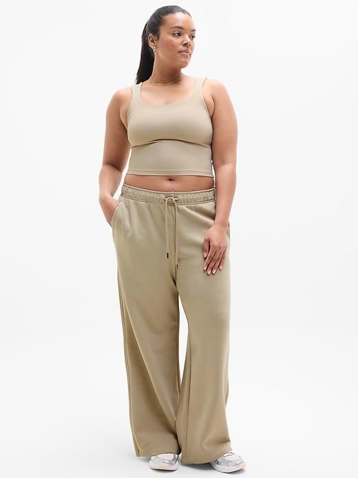 Transcend Square Neck Crop Sports Bra D-DD Product Image