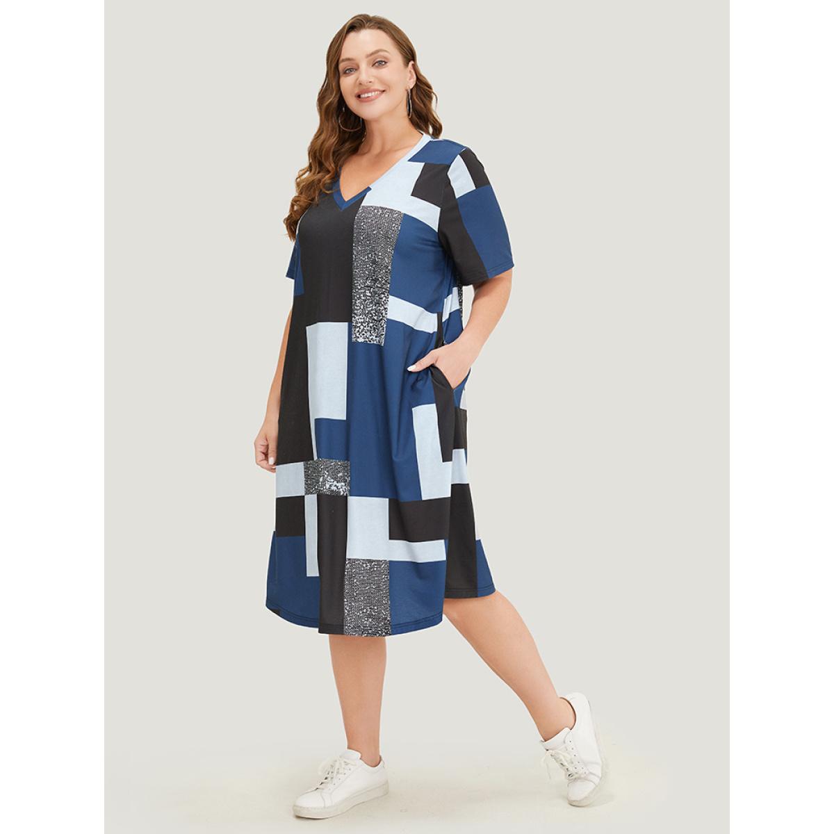 Plus Size Geometric Contrast Pocket Midi Dress Multicolor Women Casual Contrast V-neck Short sleeve Curvy Midi Dress BloomChic 28/5X Product Image