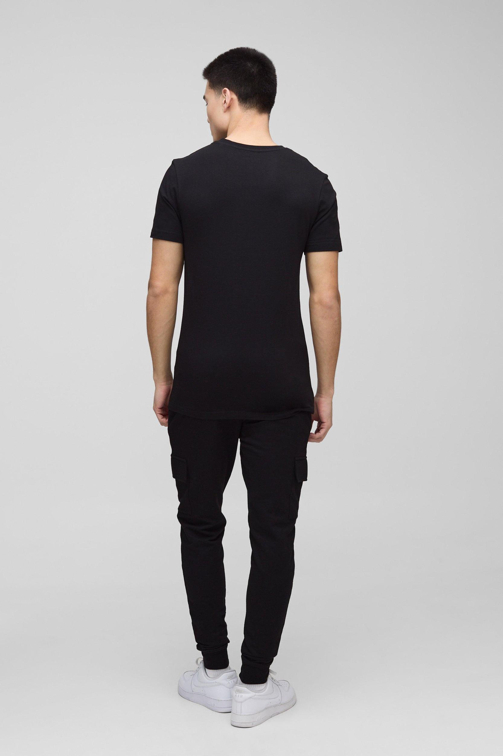 Basic Muscle Fit Crew Neck T-Shirt | boohooMAN USA Product Image