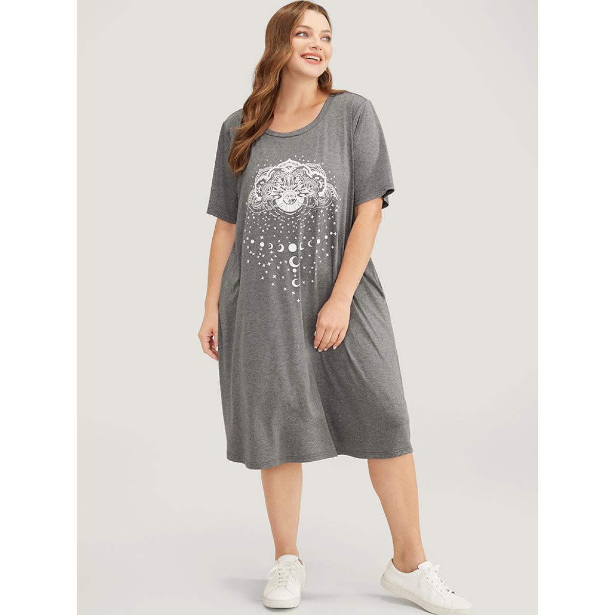 Plus Size Moon & Star Print Pocket Graphic Tee Dress Gray Women Casual Printed Curvy Midi Dress BloomChic 22-24/3X Product Image