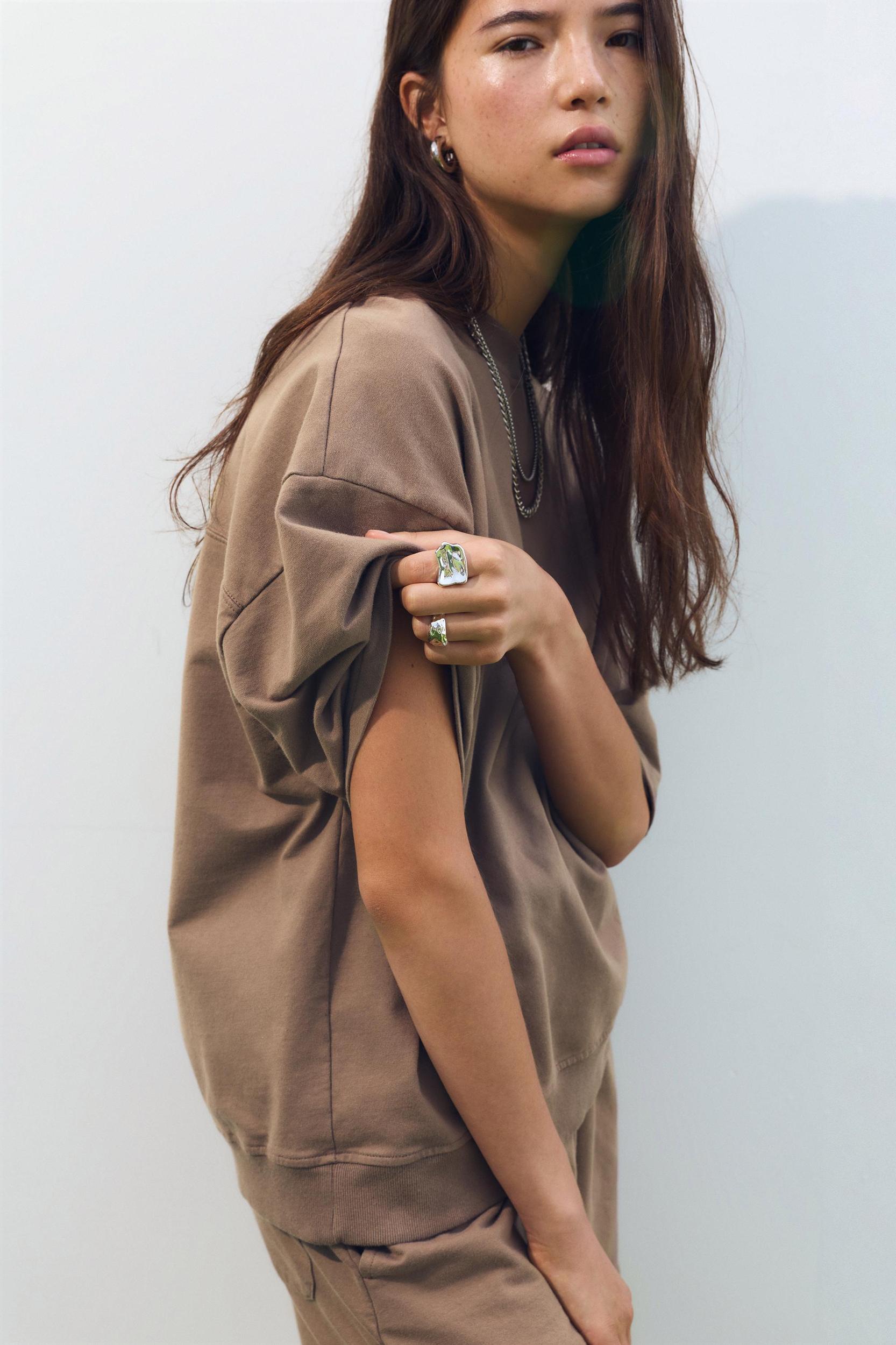 Short sleeve sweatshirt Product Image