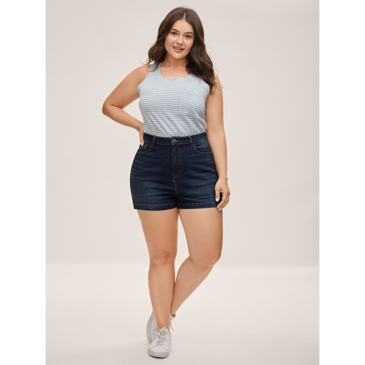 Plus Size Stretchy Classic Straight-Leg Denim Shorts Women Darkindigo Medium stretch Casual Slanted pocket Leisure Denim Shorts BloomChic 16/1X Product Image